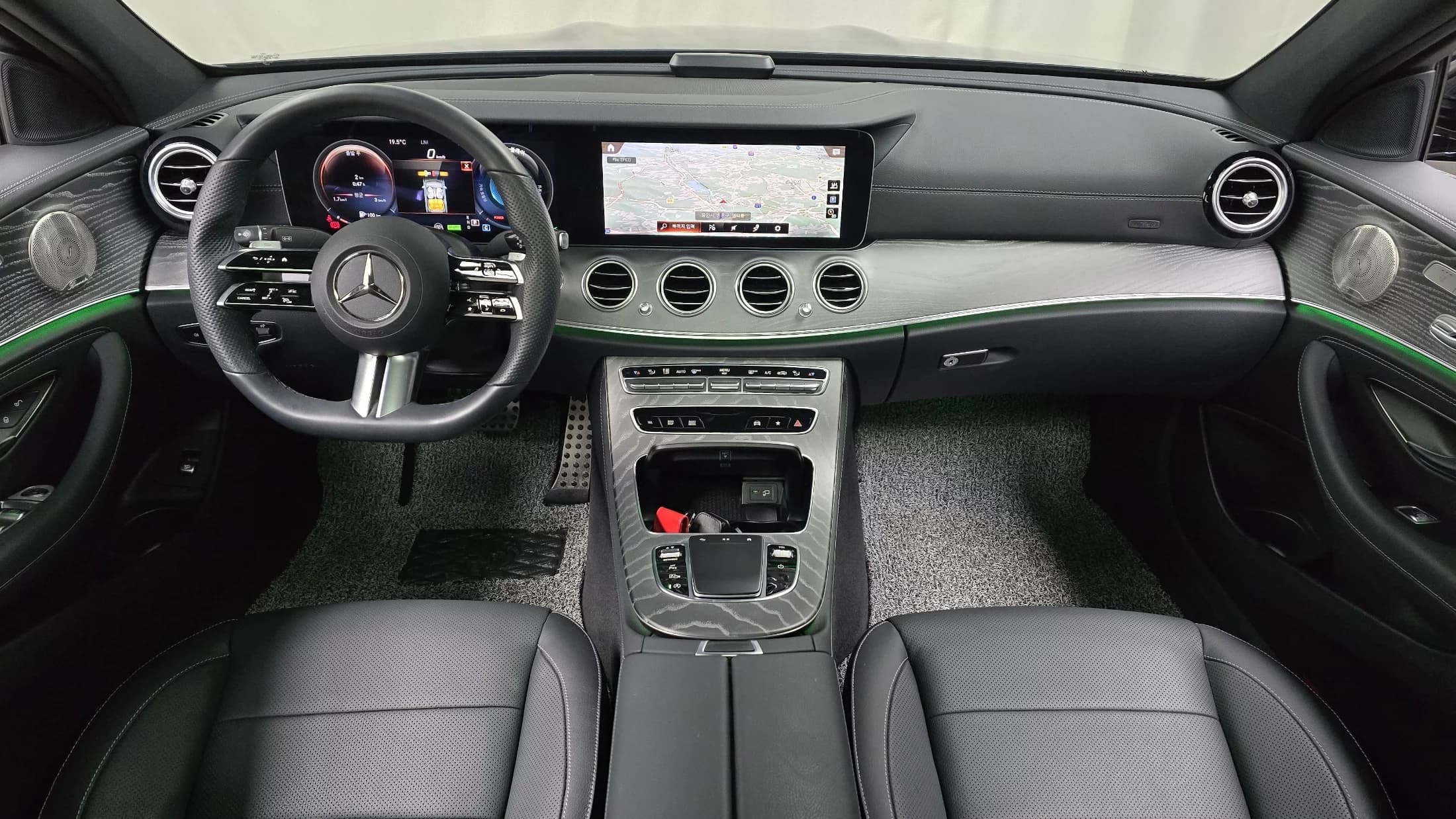 Mercedes-Benz E-Class E350 4MATIC AMG Line, 2022 г. 20680 км. — фото 7