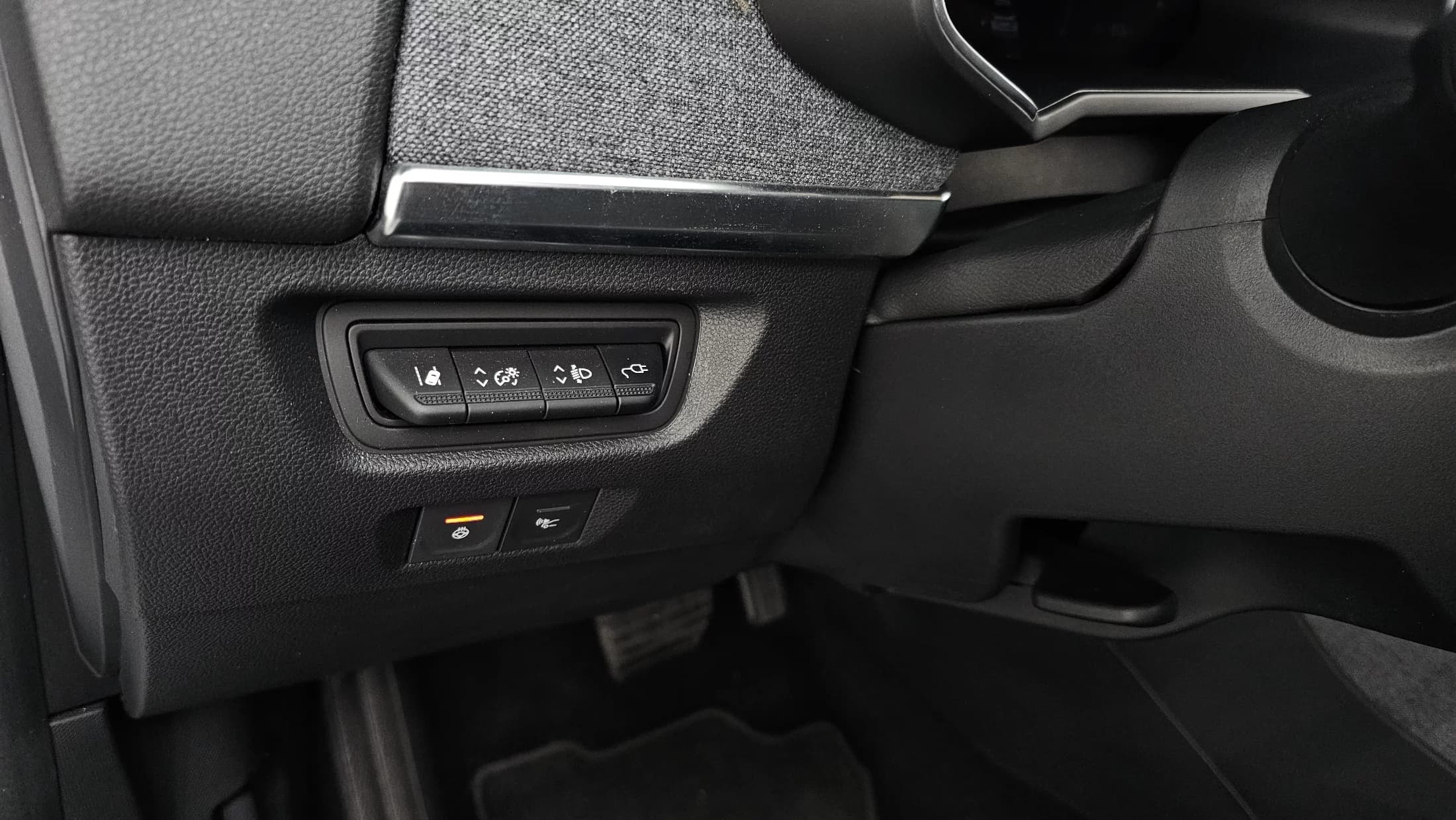 Renault Zoe Intens Eco, электромобиль, 2021 г. 62660 км. — фото 17