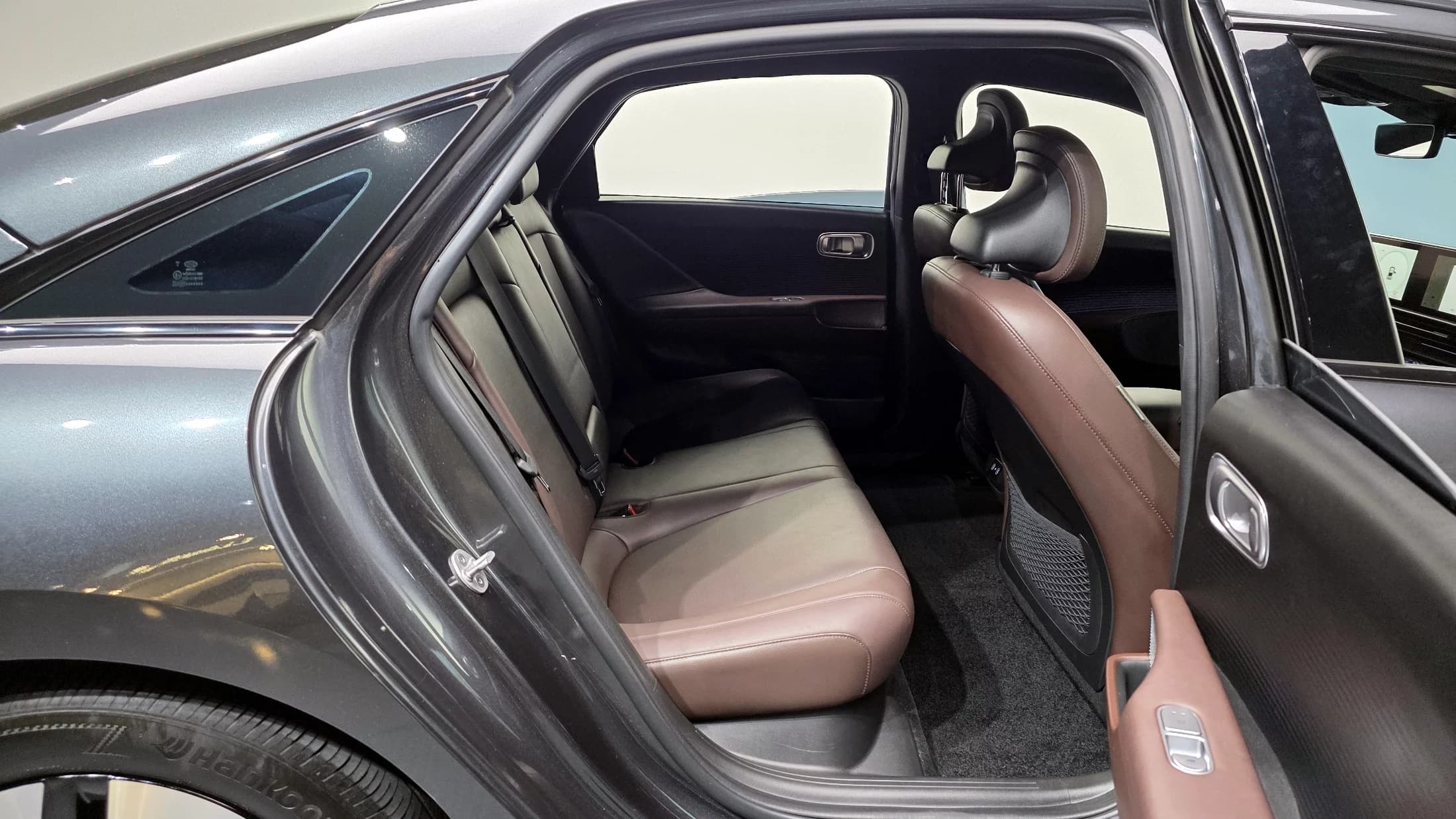 Hyundai Ioniq 6 Long Range Prestige, электромобиль, 2023 г. 21863 км. — фото 12