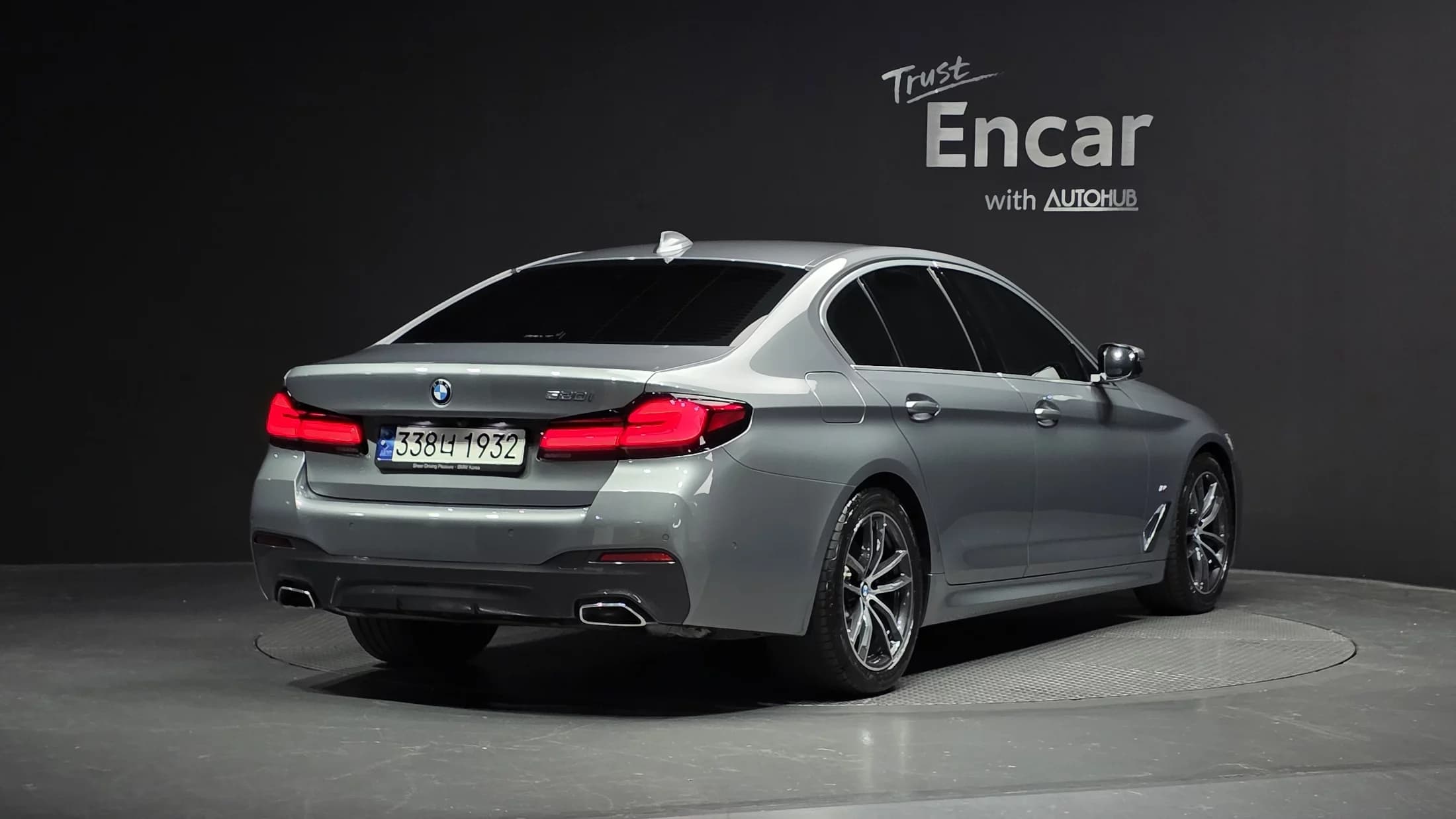 BMW 5-Series 520i M Sport, 2023 г. 50284 км. — фото 2