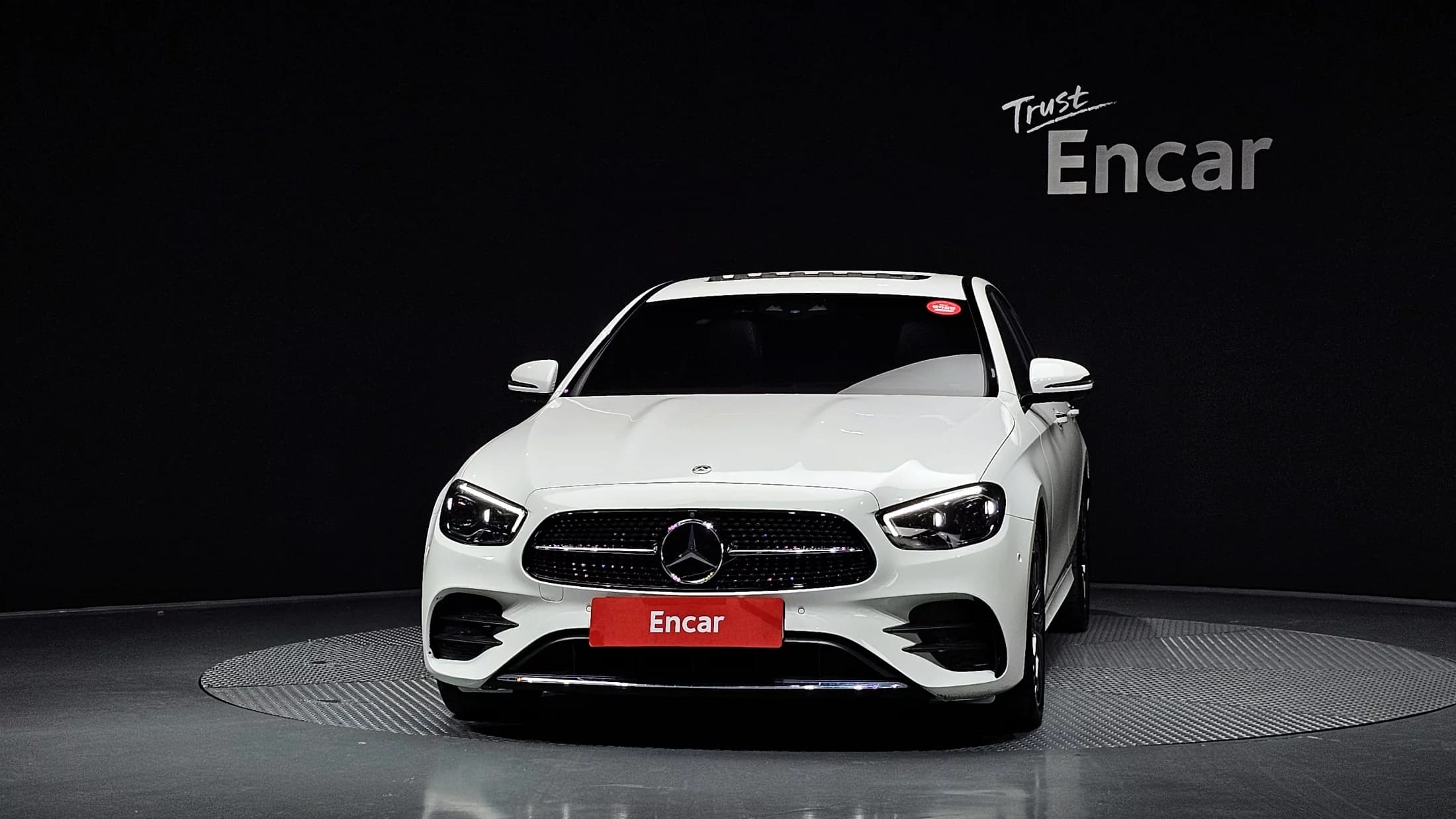 Mercedes-Benz E-Class E220d 4MATIC AMG Line, 2022 г. 54099 км. — фото 3