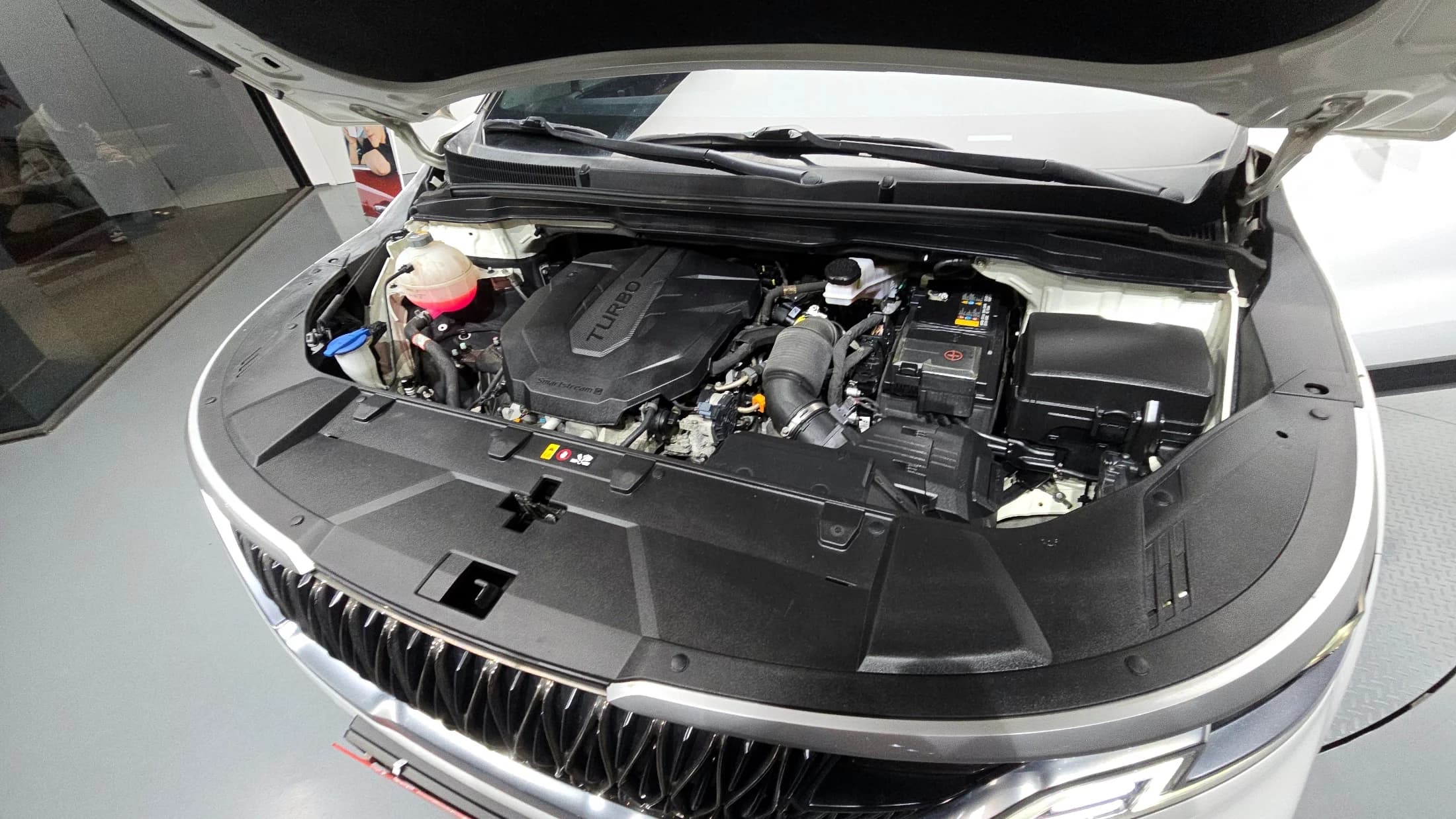 Kia Carnival 9-Seater Prestige, 2021 г. 91826 км. — фото 6