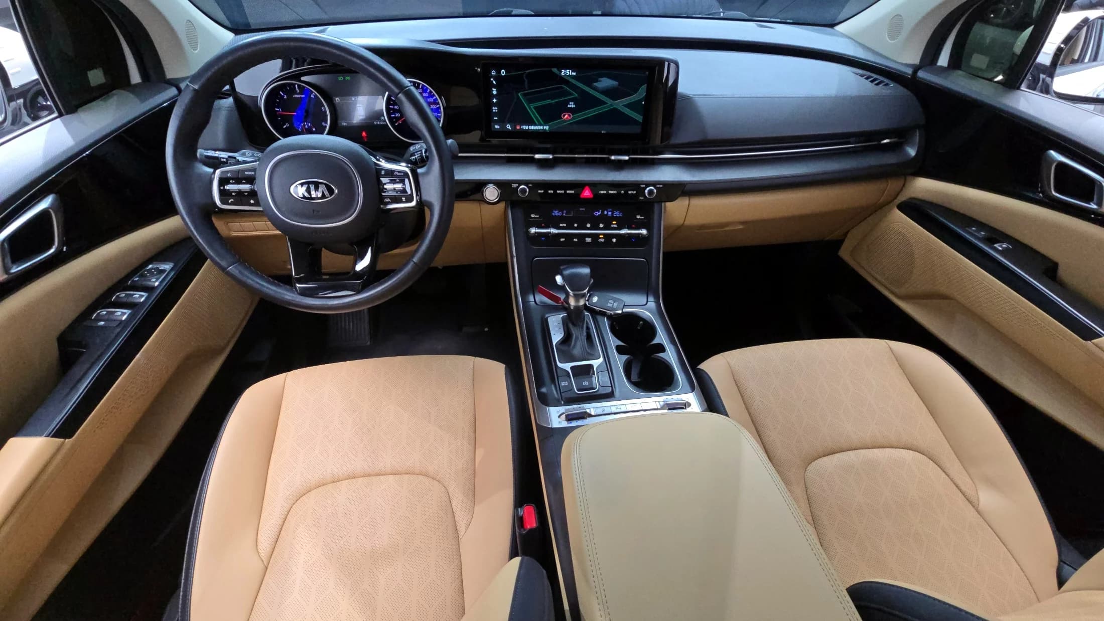 Kia Carnival 9-Seater Prestige, 2021 г. 91826 км. — фото 7
