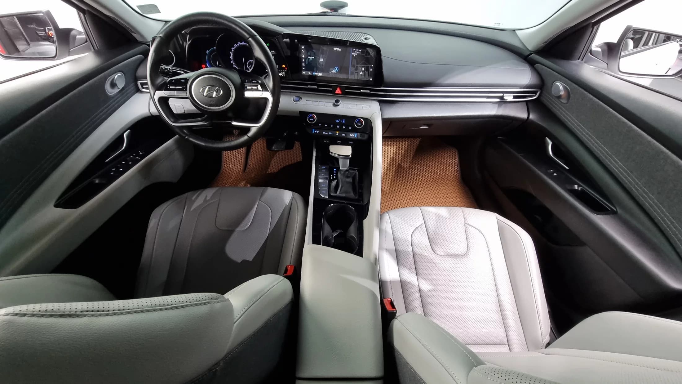 Hyundai AVANTE (Хендай Элантра) Modern, гибрид, 2023 г. 64830 км. — фото 7