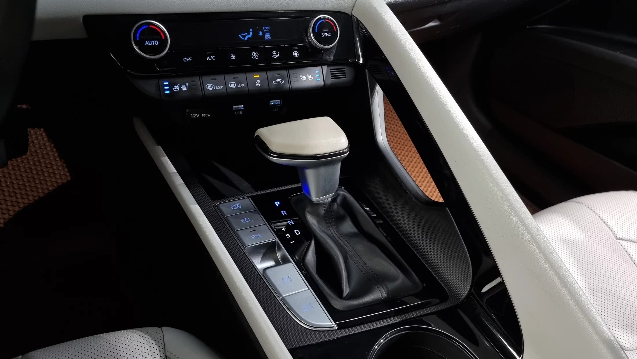 Hyundai AVANTE (Хендай Элантра) Modern, гибрид, 2023 г. 64830 км. — фото 9
