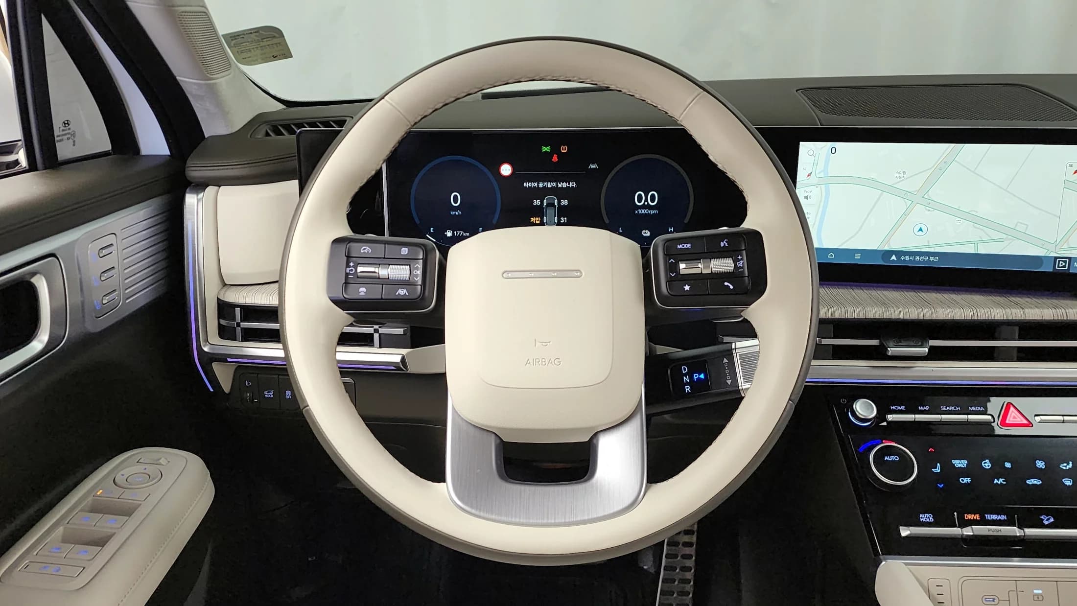 Hyundai Santa Fe HEV 1.6 4WD Calligraphy, гибрид, 2023 г. 24809 км. — фото 13