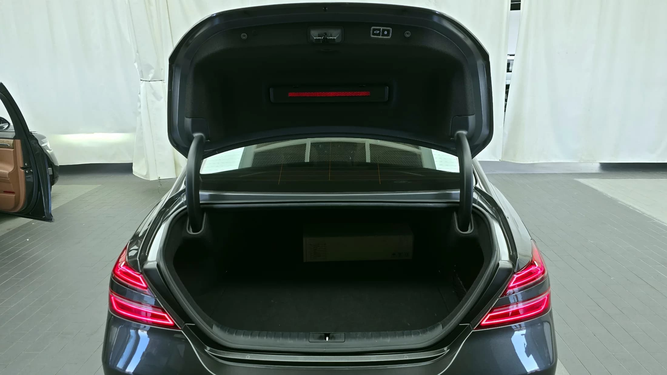 Genesis G70 Gasoline 2.0T 4WD, 2022 г. 65405 км. — фото 40