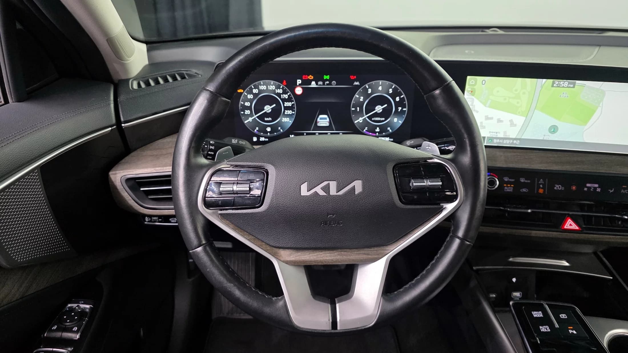 Kia K8 2.5 Gasoline 2WD Noblesse, 2022 г. 77739 км. — фото 17