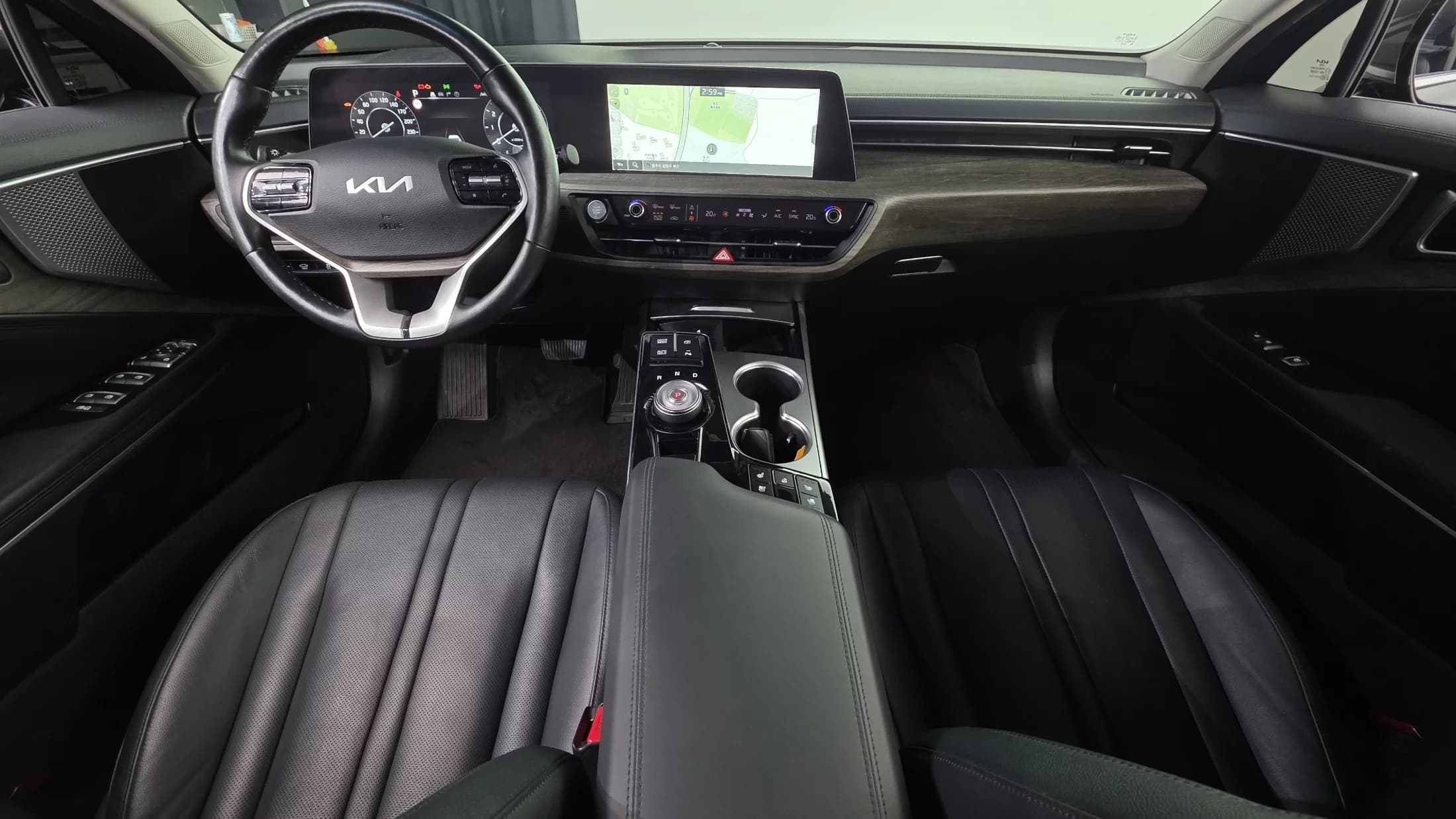 Kia K8 2.5 Gasoline 2WD Noblesse, 2022 г. 77739 км. — фото 7