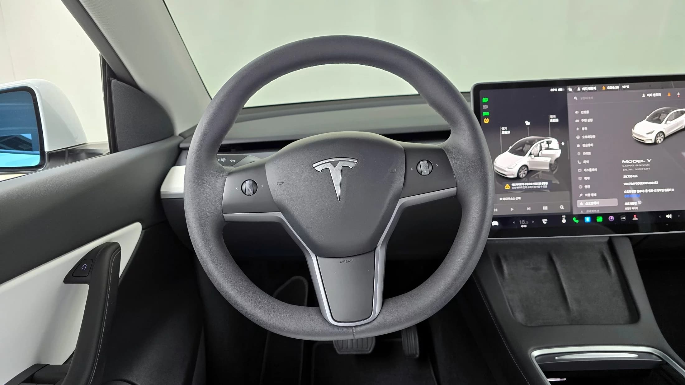 Tesla Model Y Long Range, электромобиль, 2022 г. 30730 км. — фото 13
