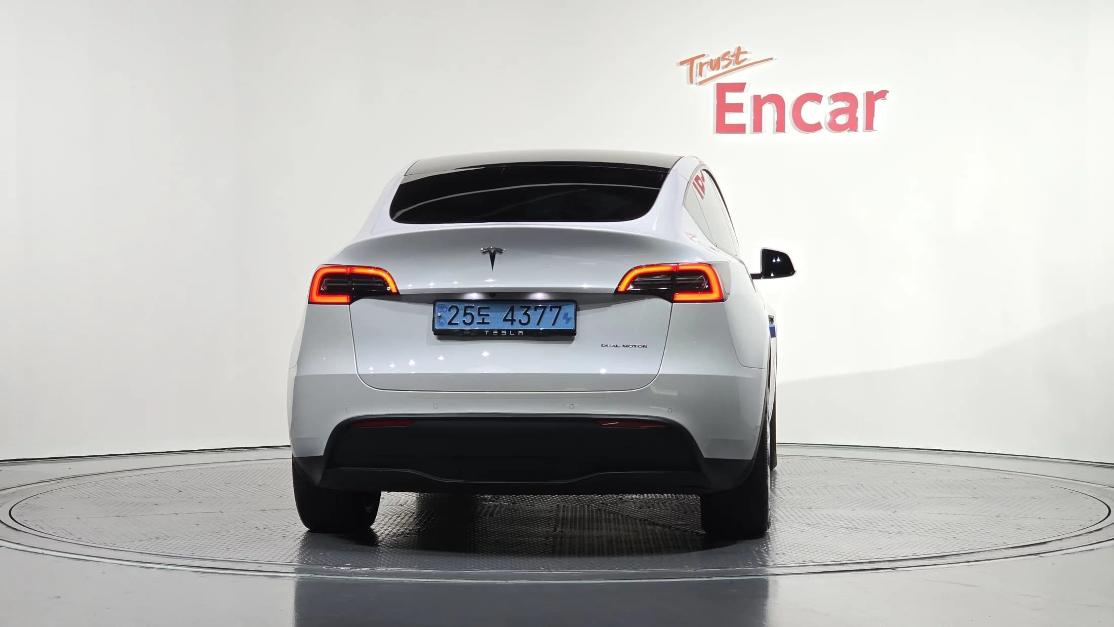Tesla Model Y Long Range, электромобиль, 2022 г. 30730 км. — фото 4