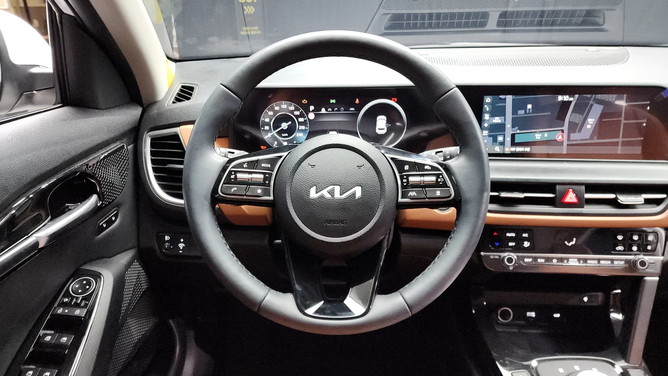 Kia Seltos Gasoline 1.6 Turbo 2WD Signature, 2024 г. 3240 км. — фото 13