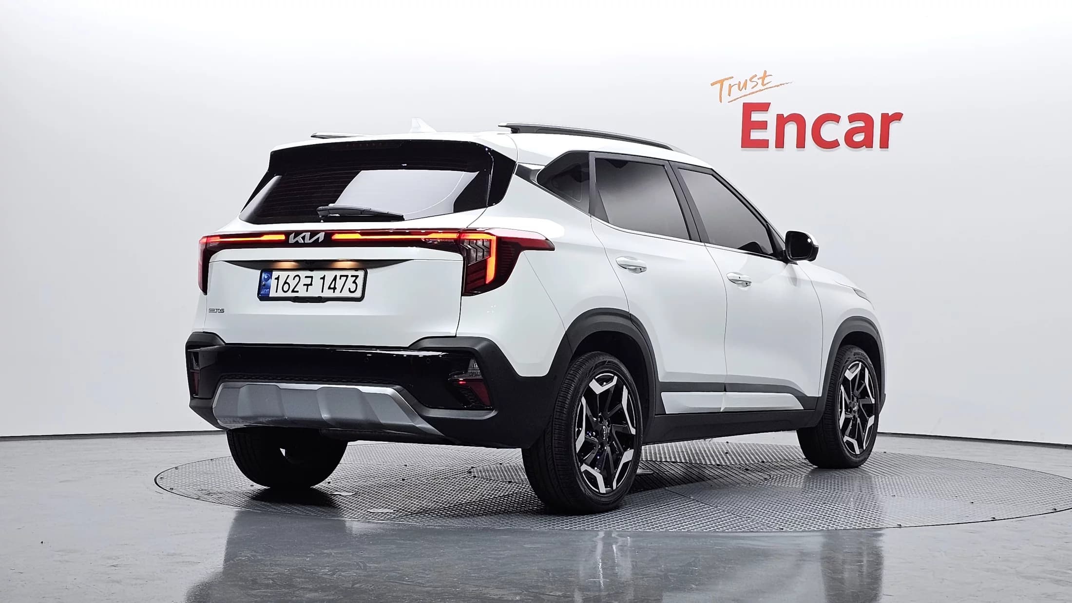 Kia Seltos Gasoline 1.6 Turbo 2WD Signature, 2023 г. 54449 км. — фото 2