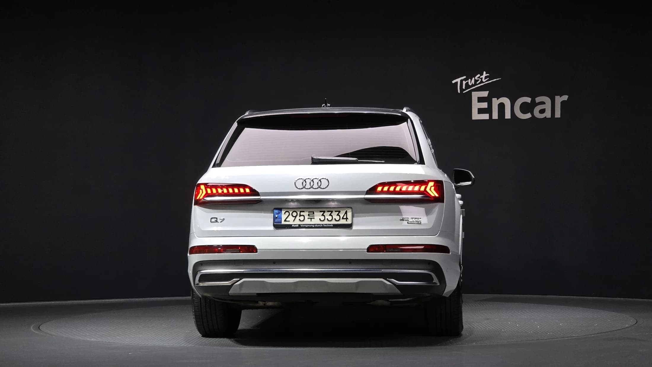 Audi Q7 45 TDI Quattro, 2021 г. 68817 км. — фото 4