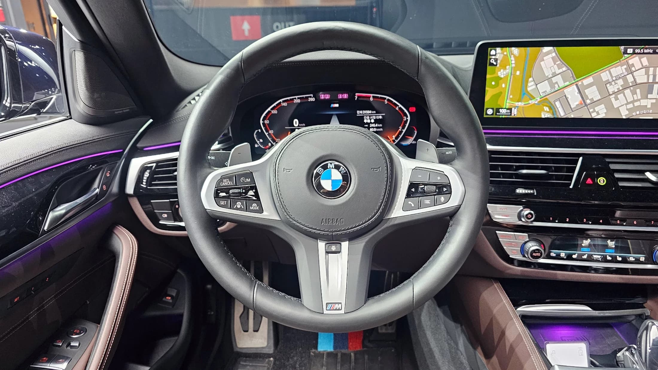 BMW 5-Series 530i M Sport Package, 2023 г. 31633 км. — фото 13