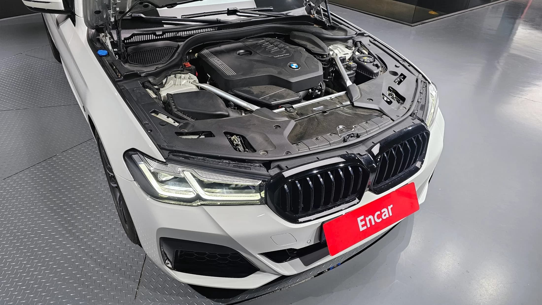 BMW 5-Series 520i M Sport, 2022 г. 58224 км. — фото 6
