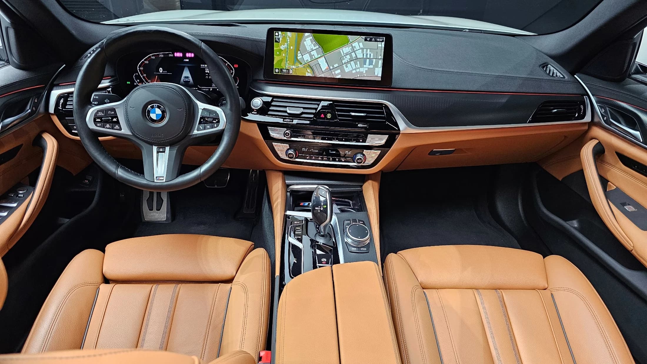 BMW 5-Series 520i M Sport, 2022 г. 58224 км. — фото 7