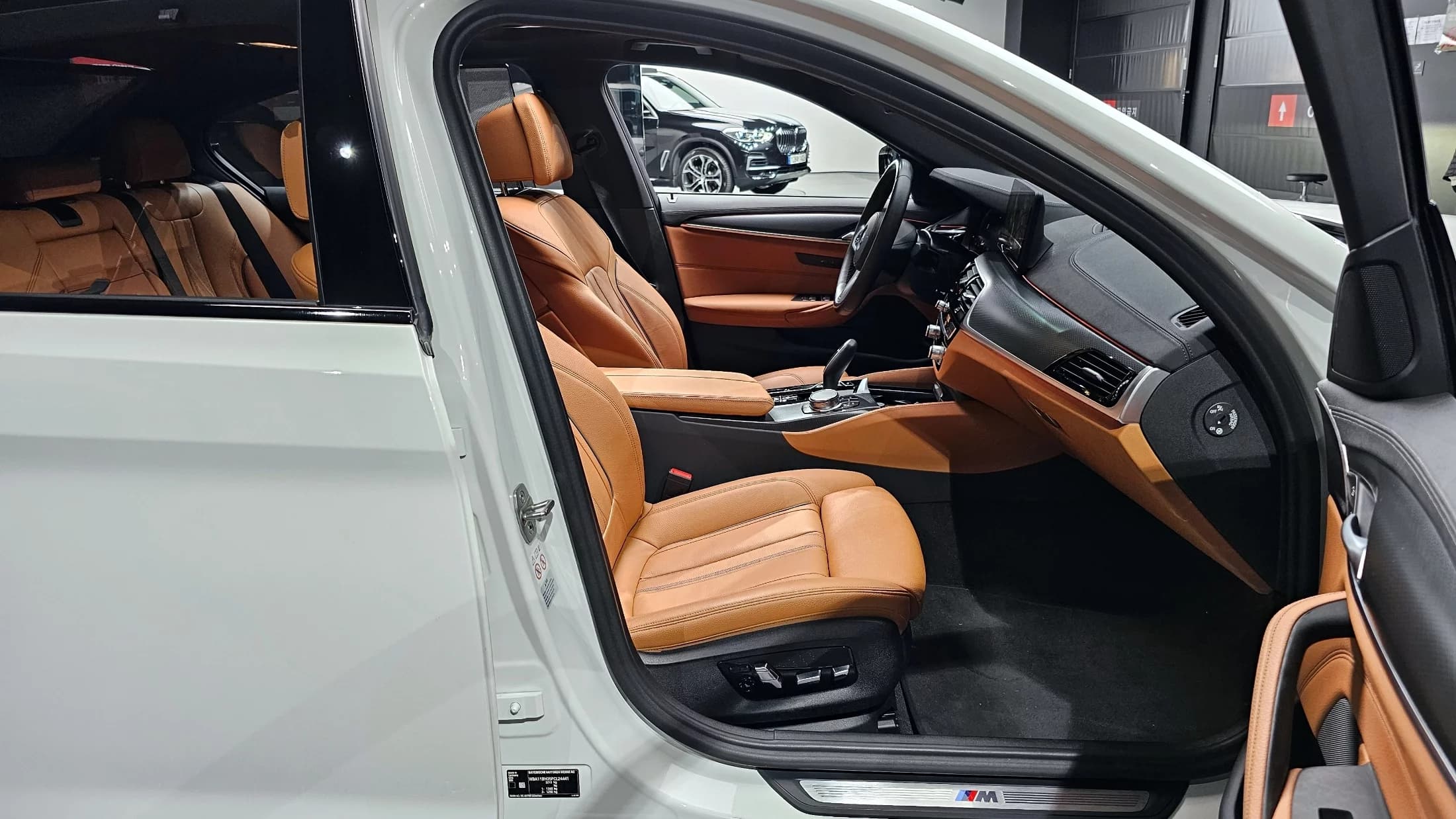BMW 5-Series 520i M Sport, 2022 г. 58224 км. — фото 10