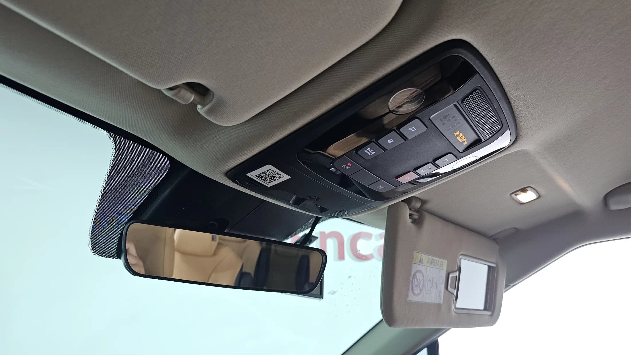 Kia Carnival 9-Seater Prestige, 2022 г. 38331 км. — фото 17