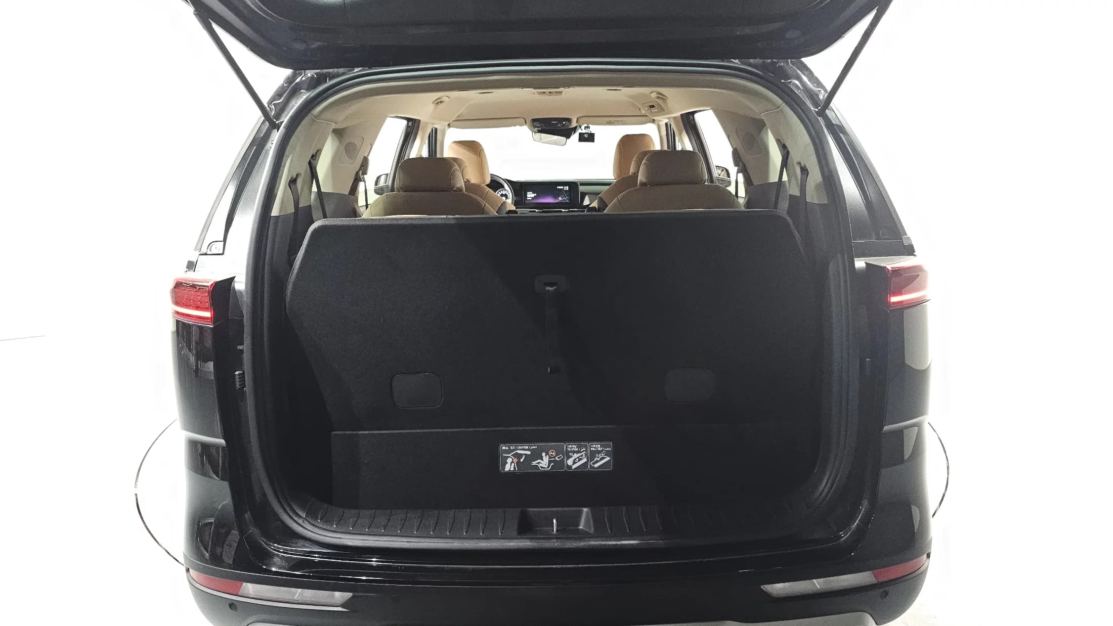 Kia Carnival 9-Seater Prestige, 2022 г. 38331 км. — фото 20