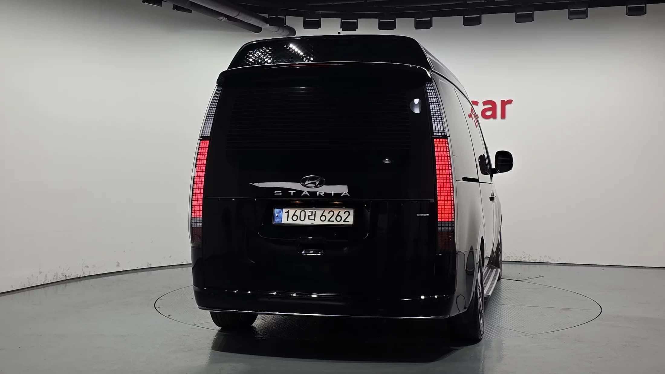 Hyundai Staria 4WD Lounge 9-Seater Limousine, 2022 г. 51542 км. — фото 4