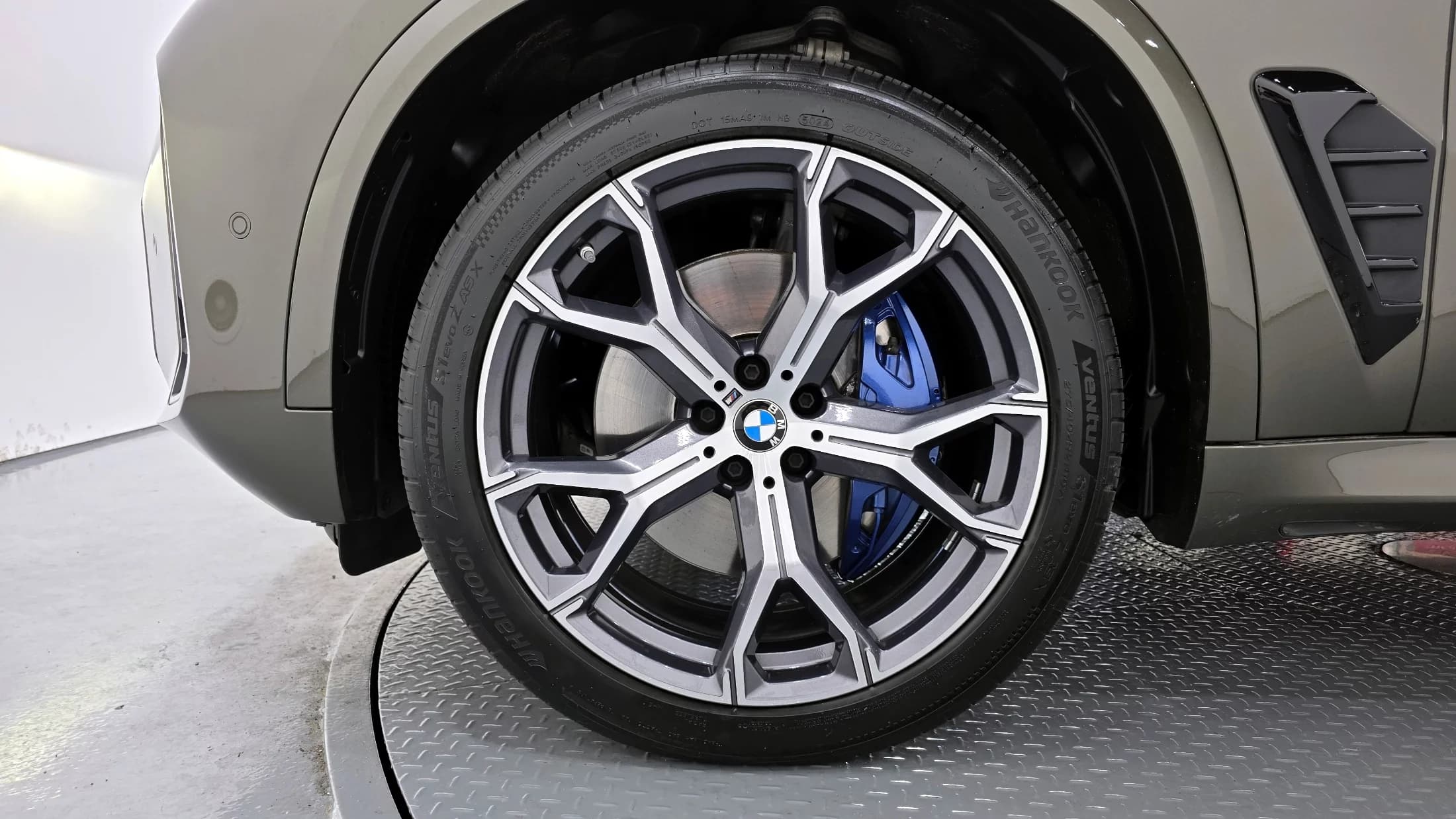 BMW X5 xDrive 40i M Sport, 2024 г. 49210 км. — фото 5