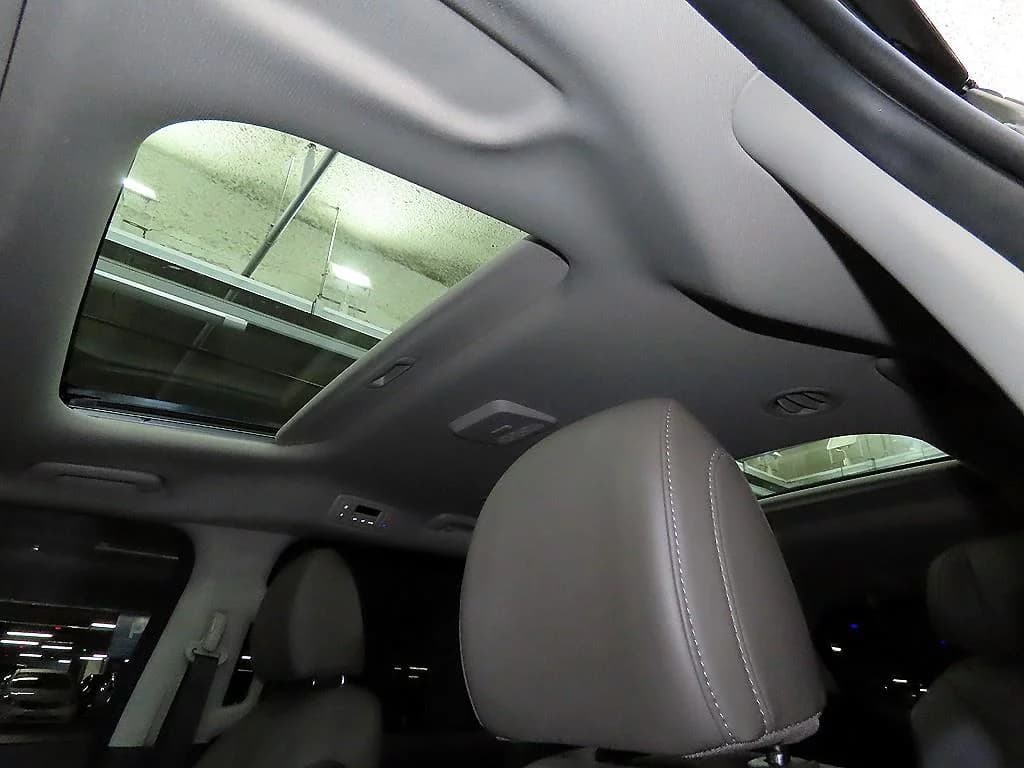 Kia Carnival HEV 7seater Signature, гибрид, 2024 г. 54656 км. — фото 14