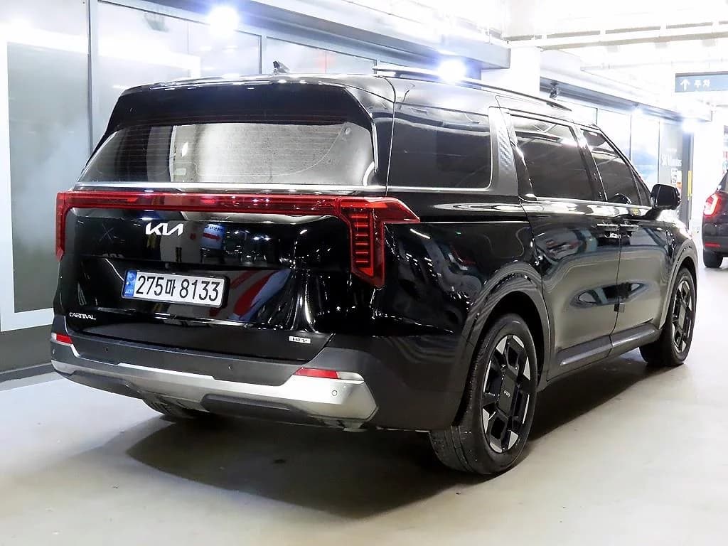 Kia Carnival HEV 7seater Signature, гибрид, 2024 г. 54656 км. — фото 4