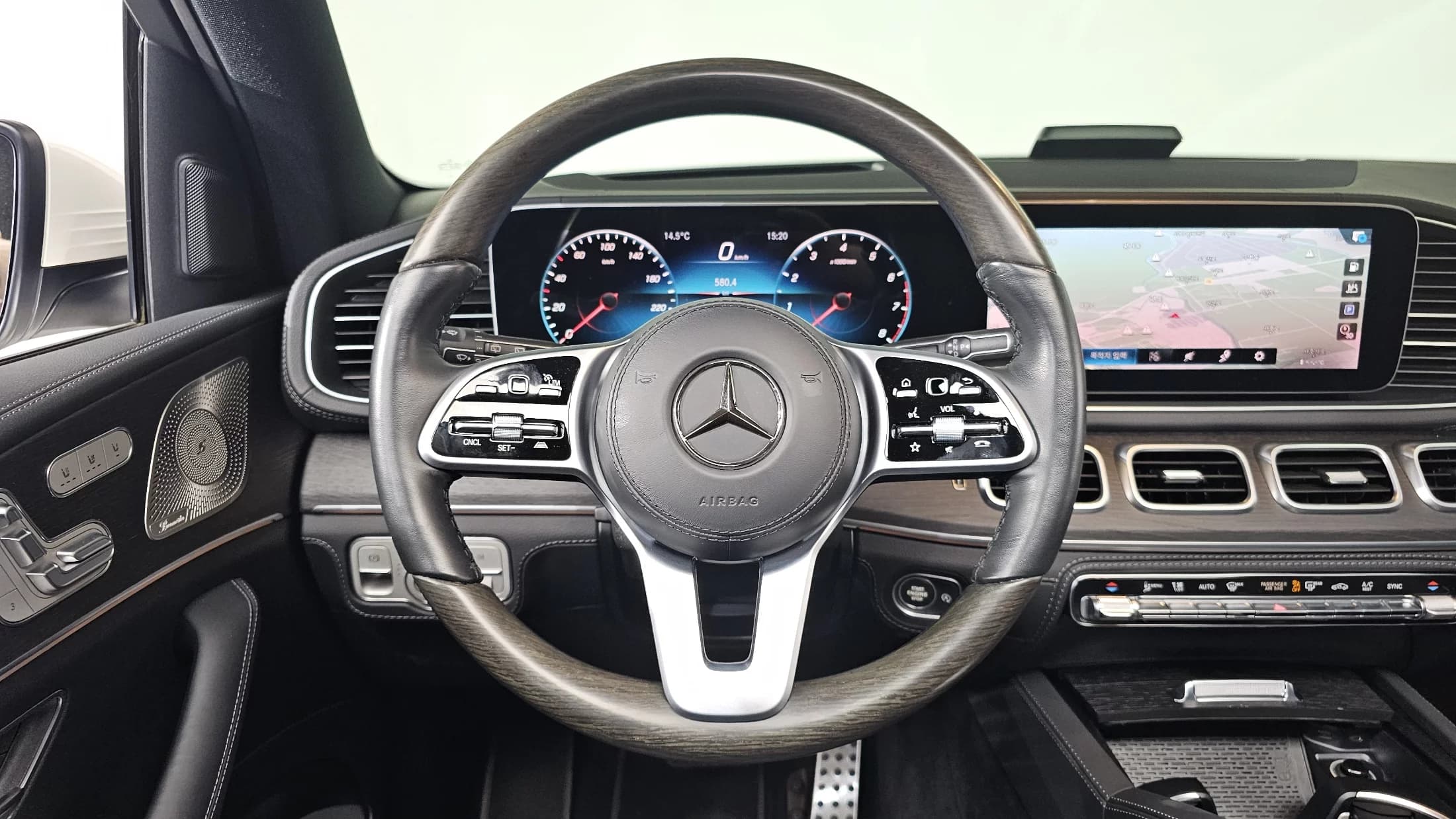 Mercedes-Benz GLS-Class GLS580 4MATIC, 2021 г. 20486 км. — фото 12