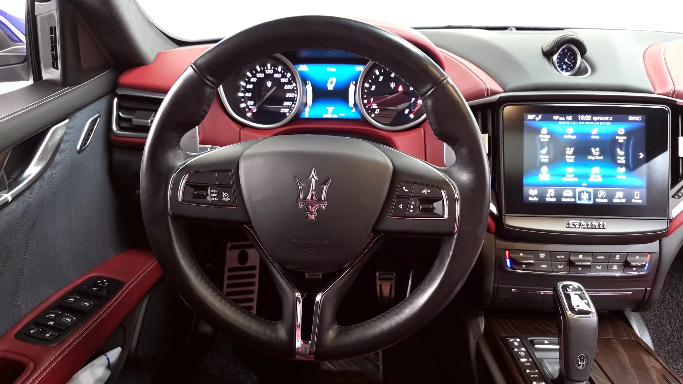 Maserati GHIBLI 3.0 GranLusso 3rd, 2021 г. 20228 км. — фото 13