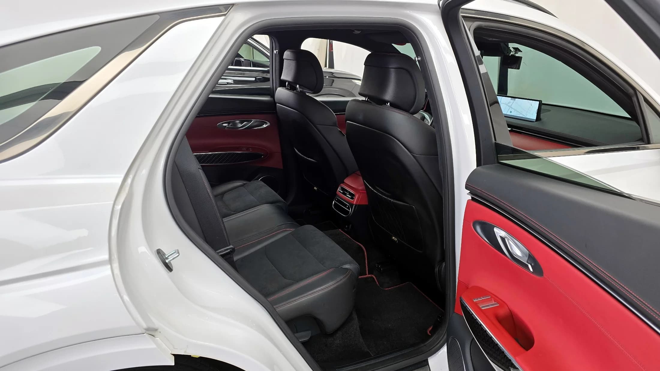 Genesis GV70 2.5T Gasoline AWD, 2022 г. 50112 км. — фото 12