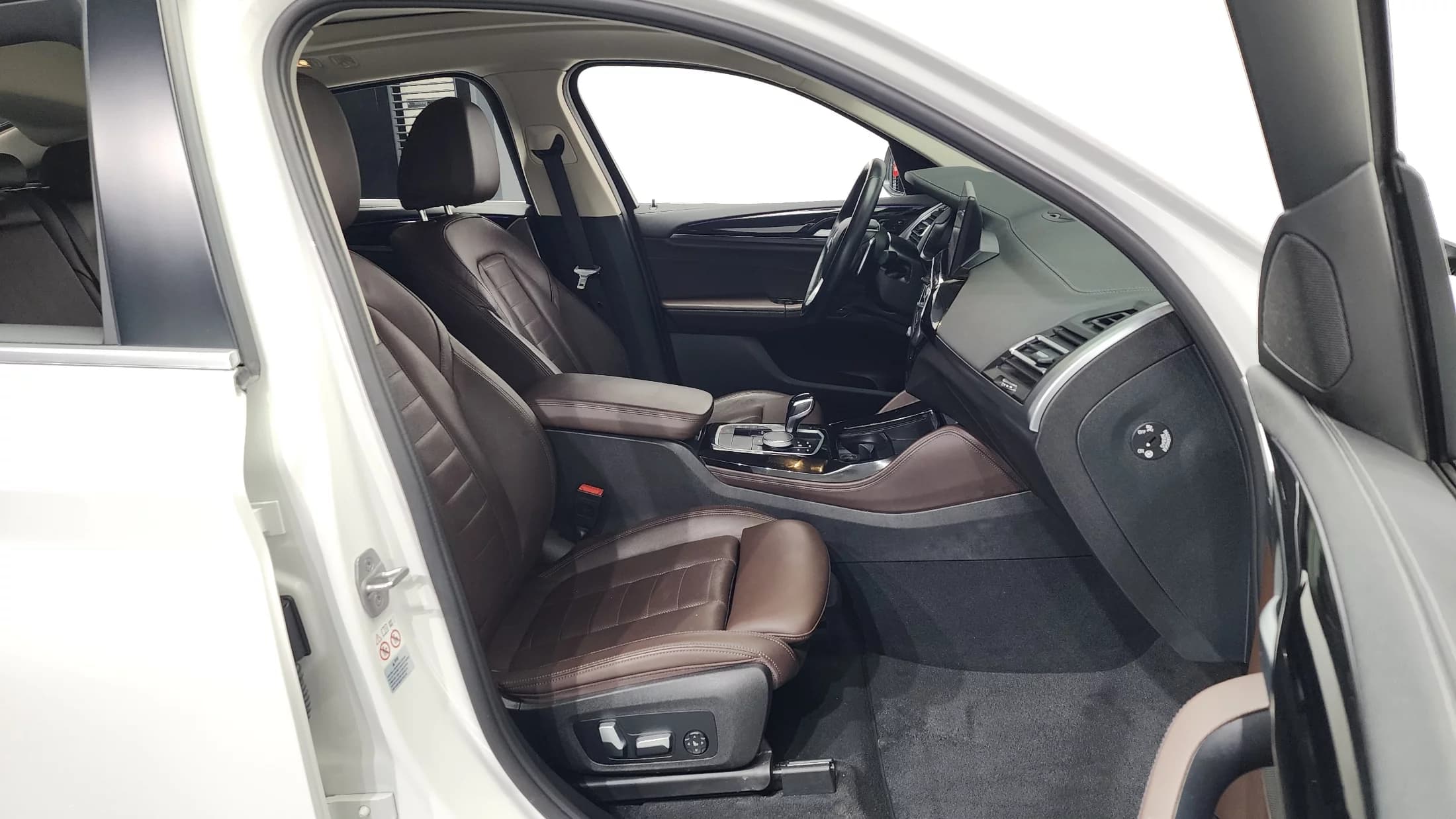BMW X4 xDrive20i xLine, 2022 г. 52121 км. — фото 11