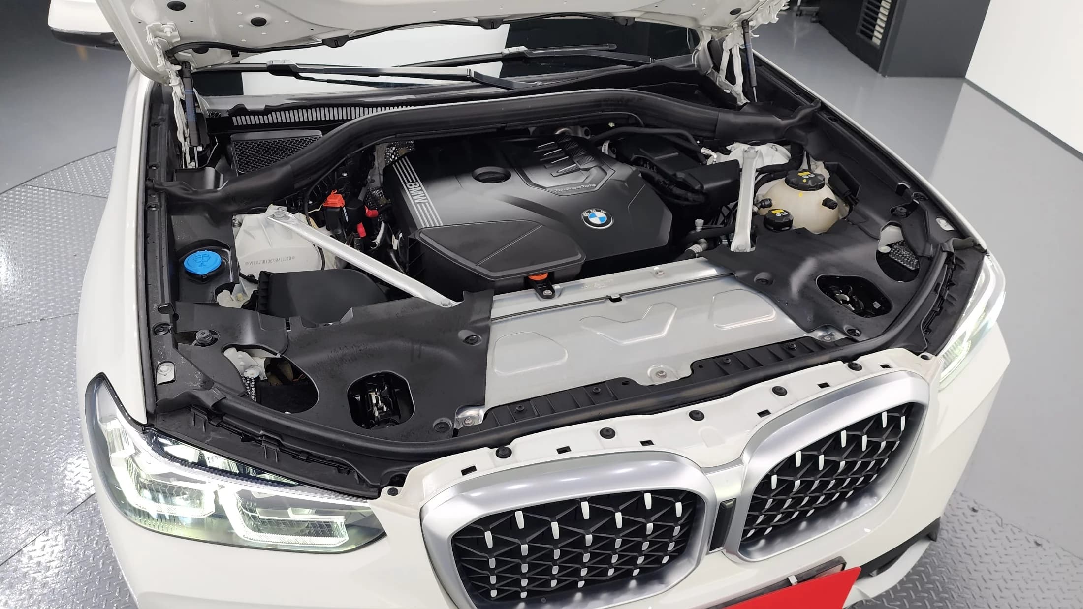 BMW X4 xDrive20i xLine, 2022 г. 52121 км. — фото 6