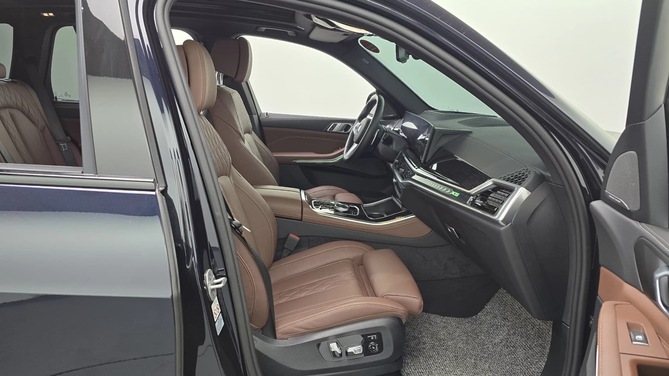 BMW X5 xDrive 40i M Sport, 2024 г. 26003 км. — фото 11
