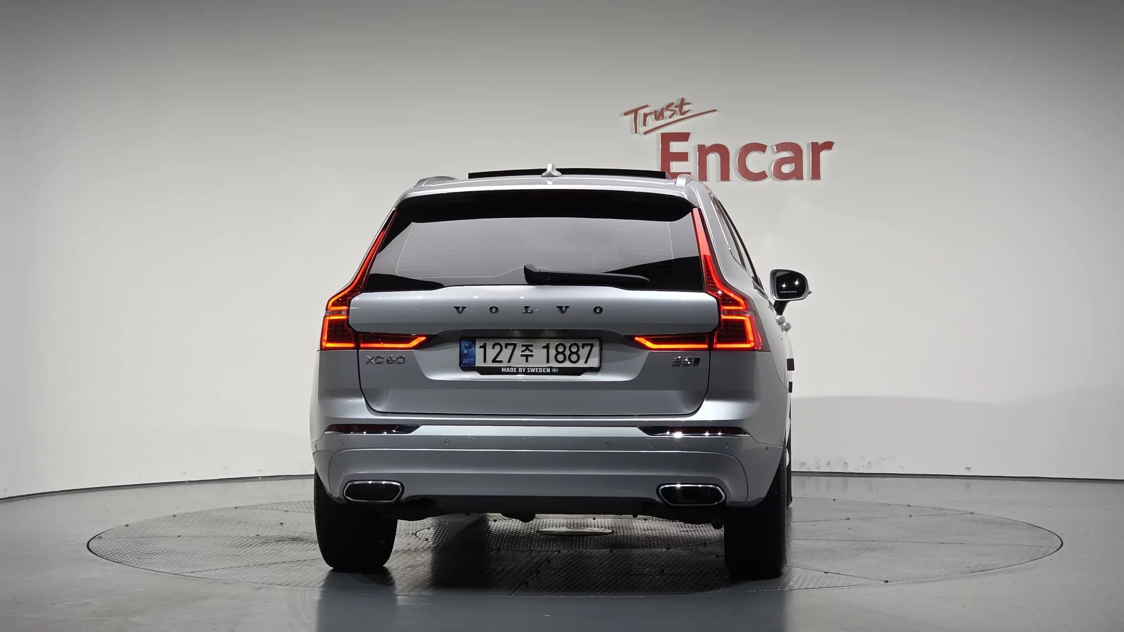 Volvo XC60 B5 Inscription, 2021 г. 75303 км. — фото 4