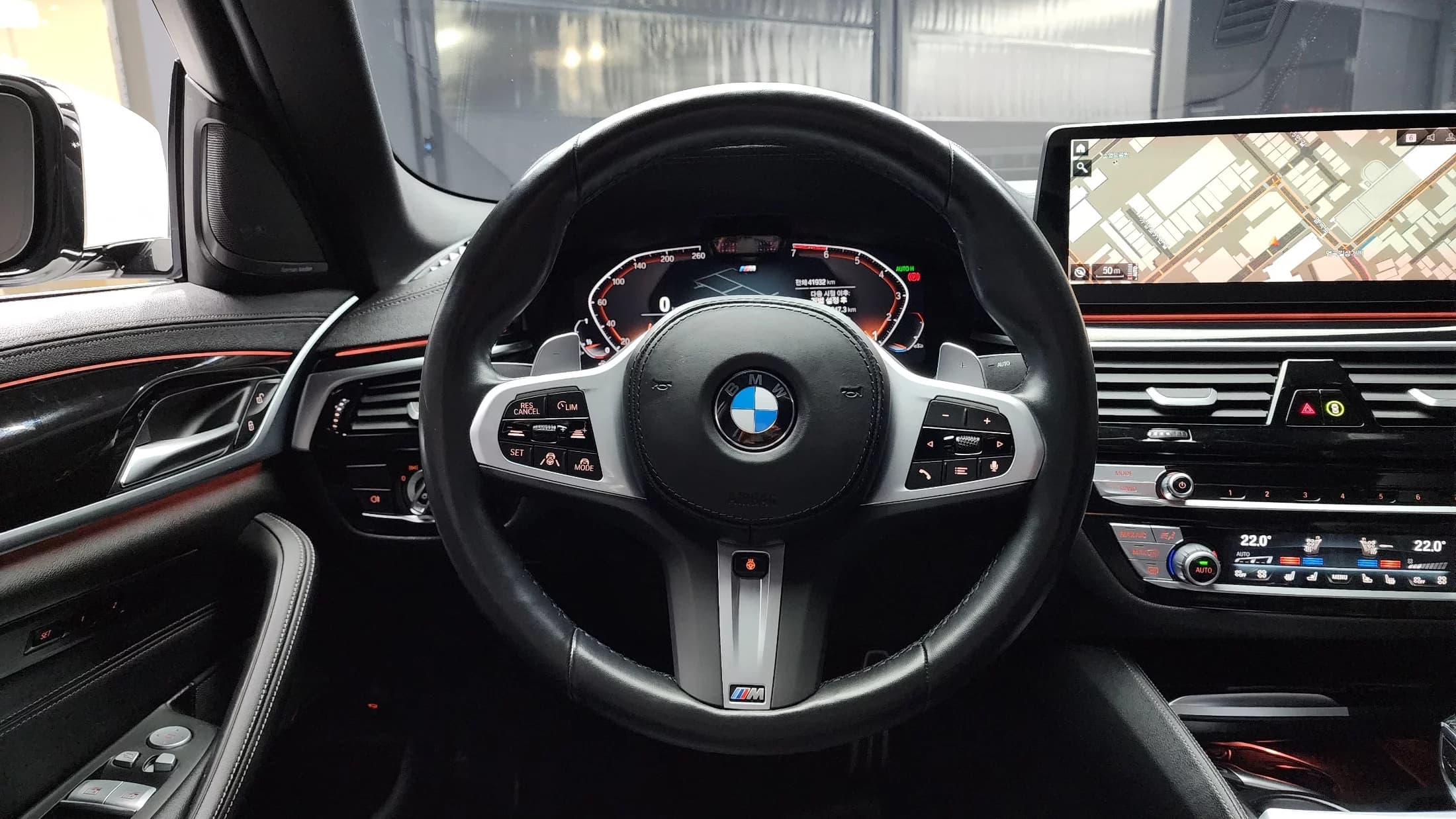 BMW 5-Series 530i M Sport Package, 2022 г. 42054 км. — фото 13