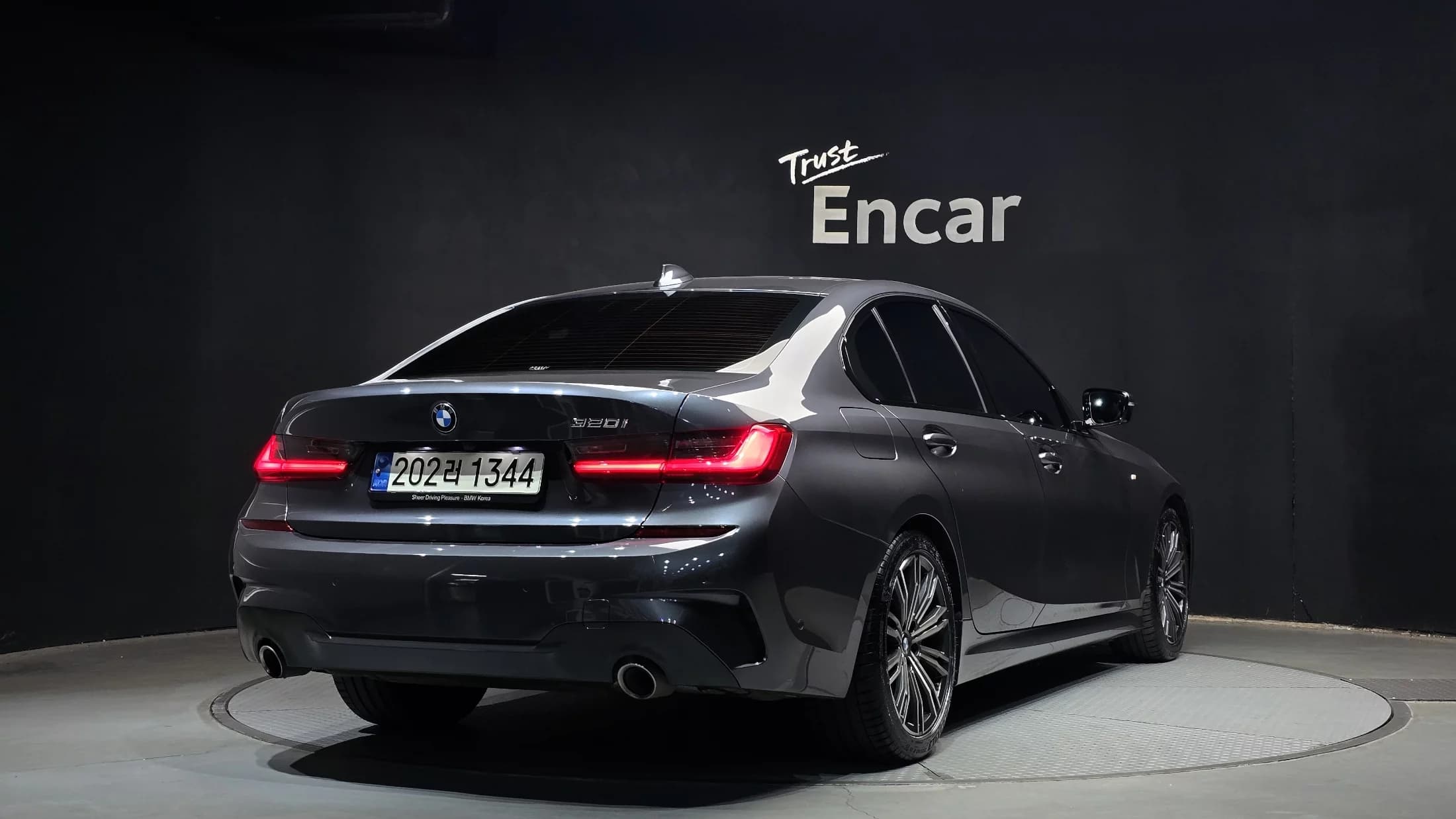 BMW 3-Series 320i M Sport, 2021 г. 32445 км. — фото 2