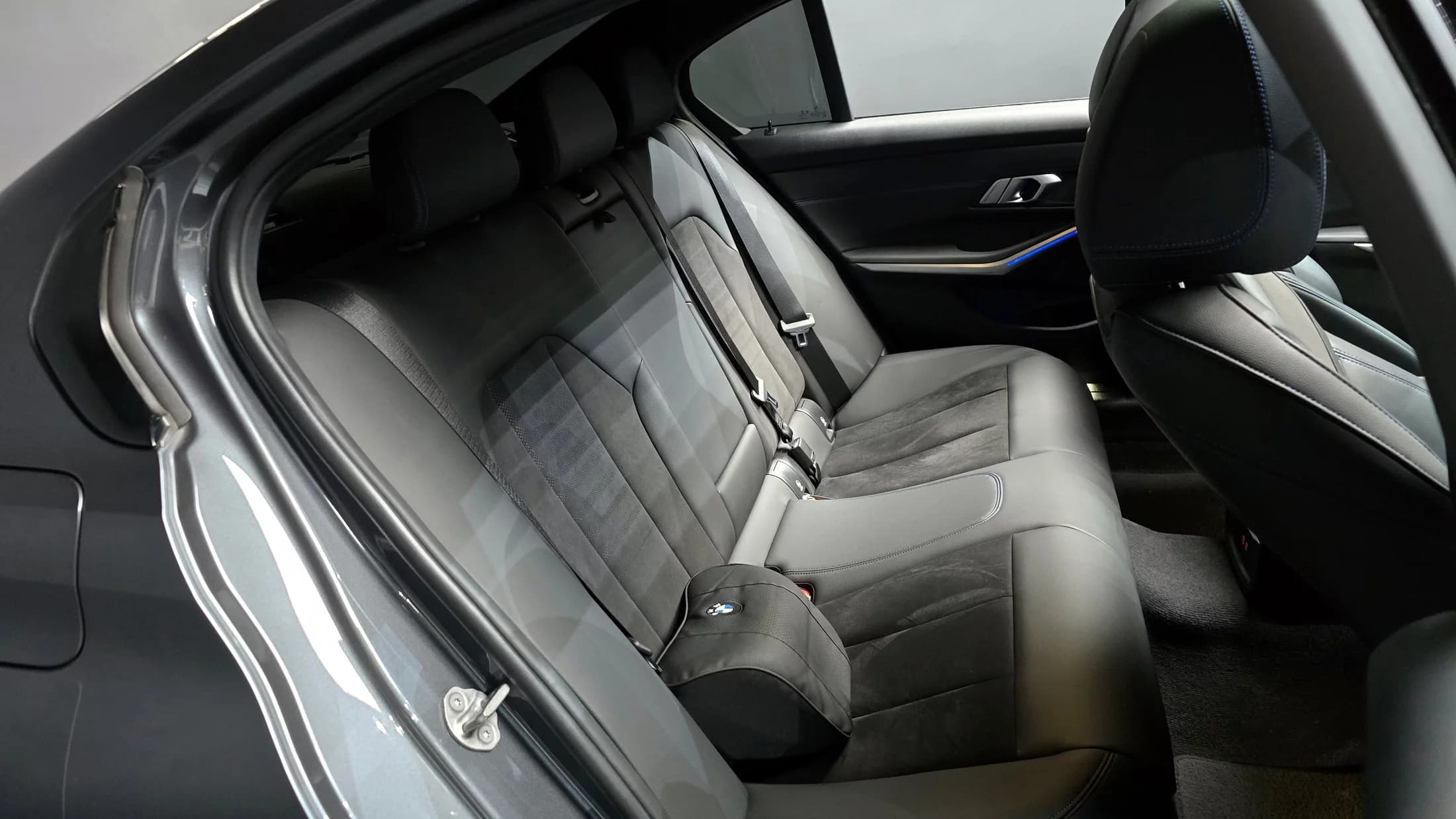 BMW 3-Series 320i M Sport, 2021 г. 32445 км. — фото 12