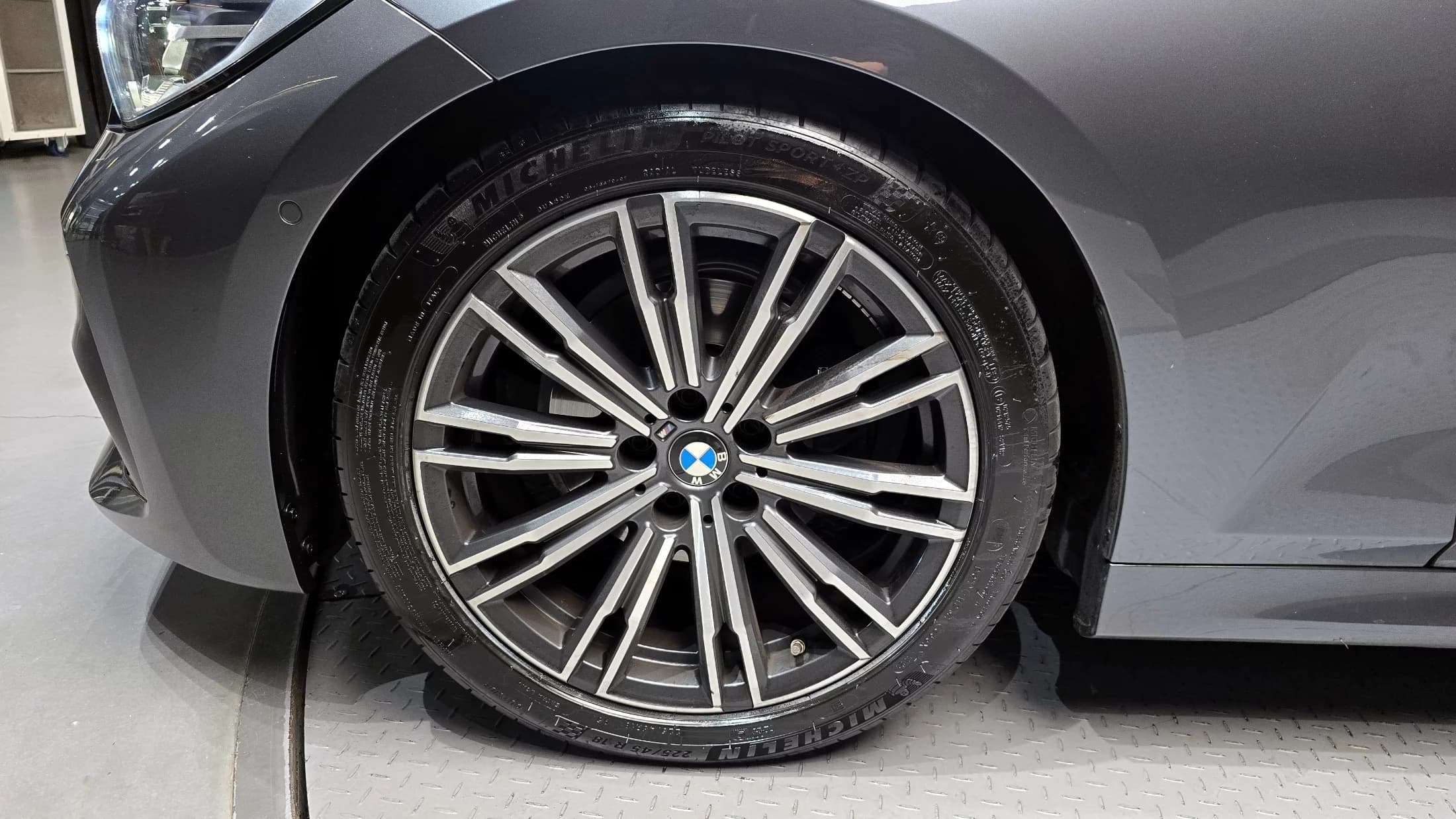 BMW 3-Series 320i M Sport, 2021 г. 32445 км. — фото 5