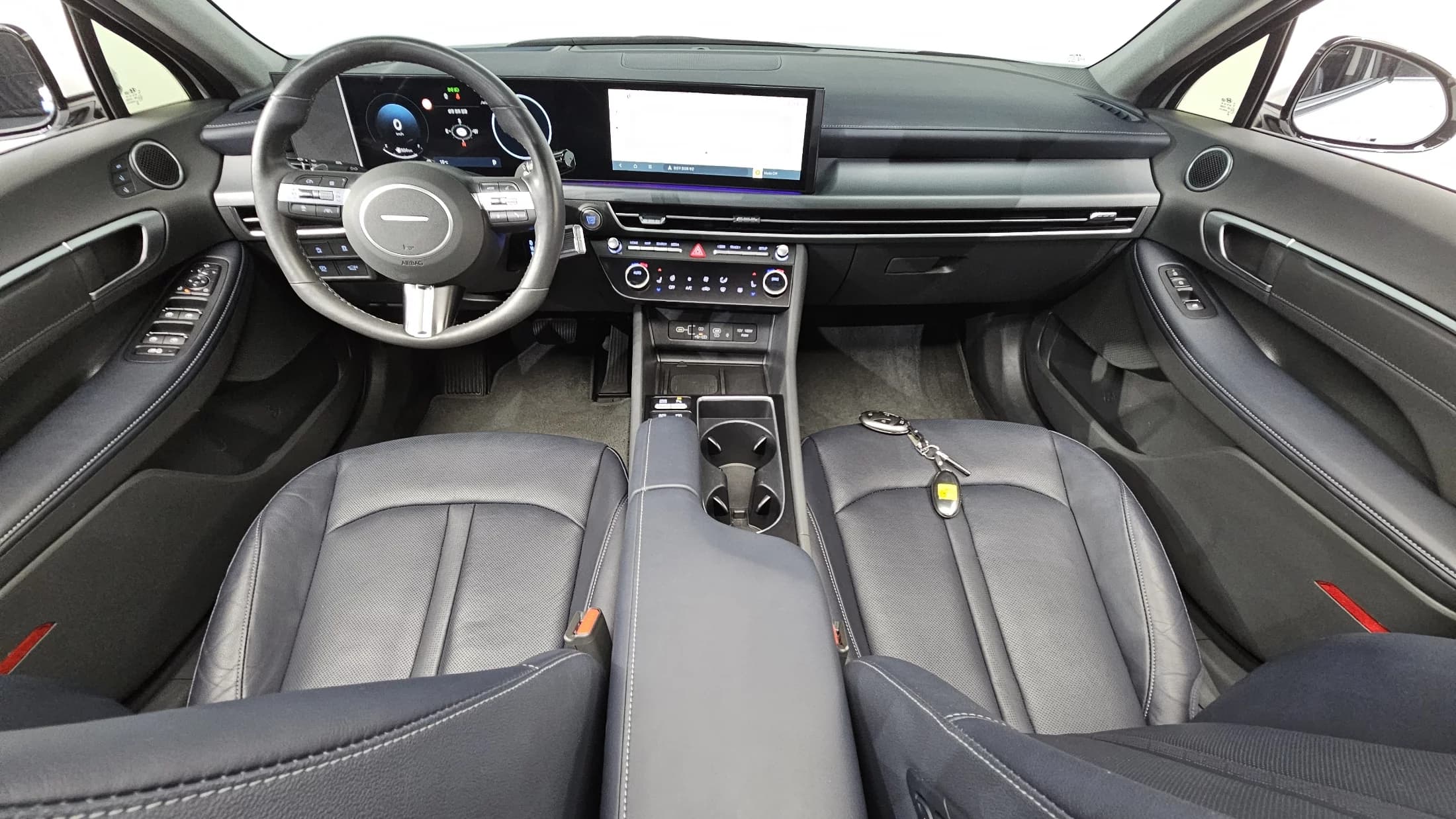 Hyundai Sonata 2.0 Exclusive, 2024 г. 27562 км. — фото 7