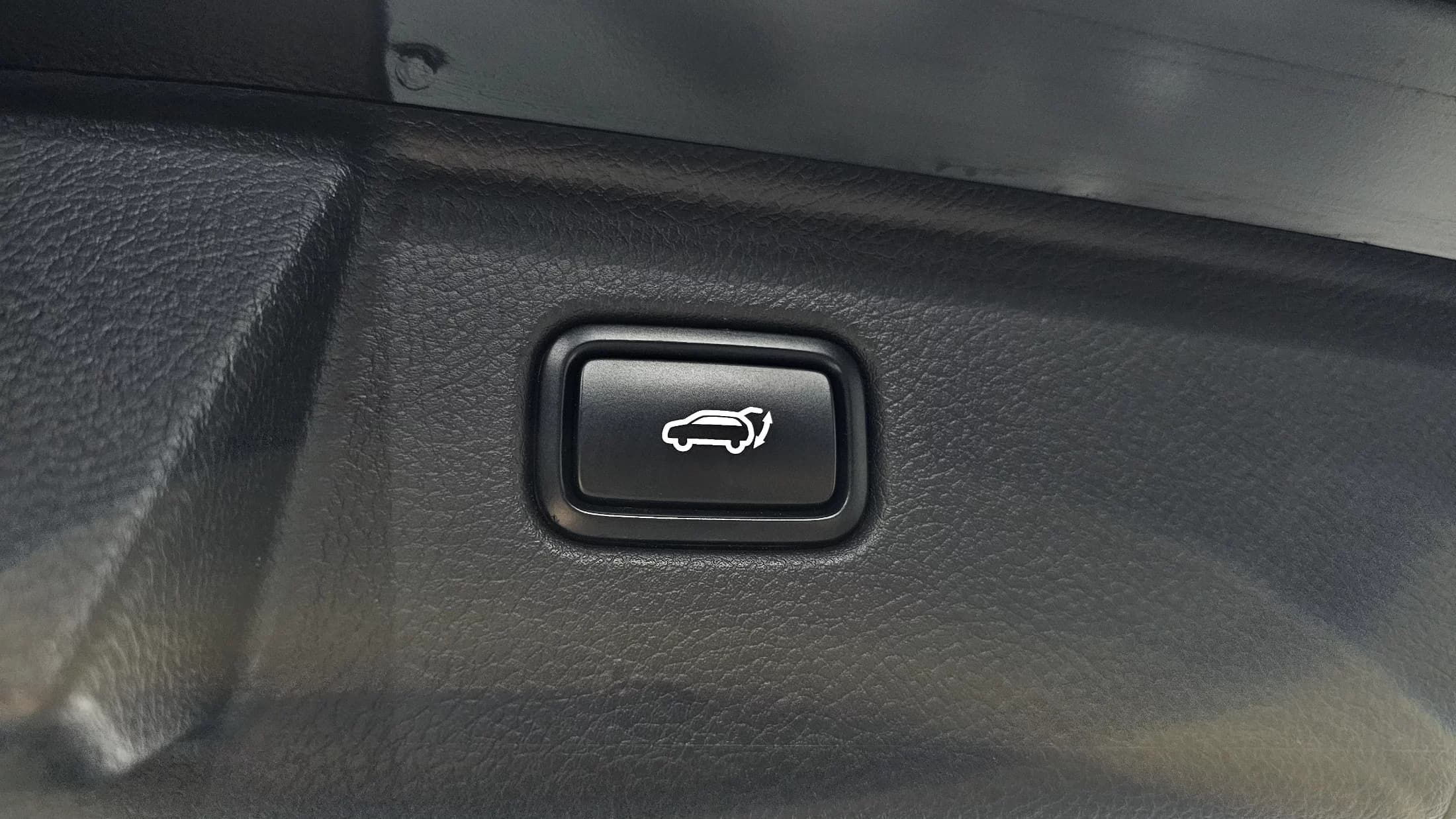 Kia Mohave Diesel 3.0 4WD 5-Seater Masters, 2023 г. 33450 км. — фото 20