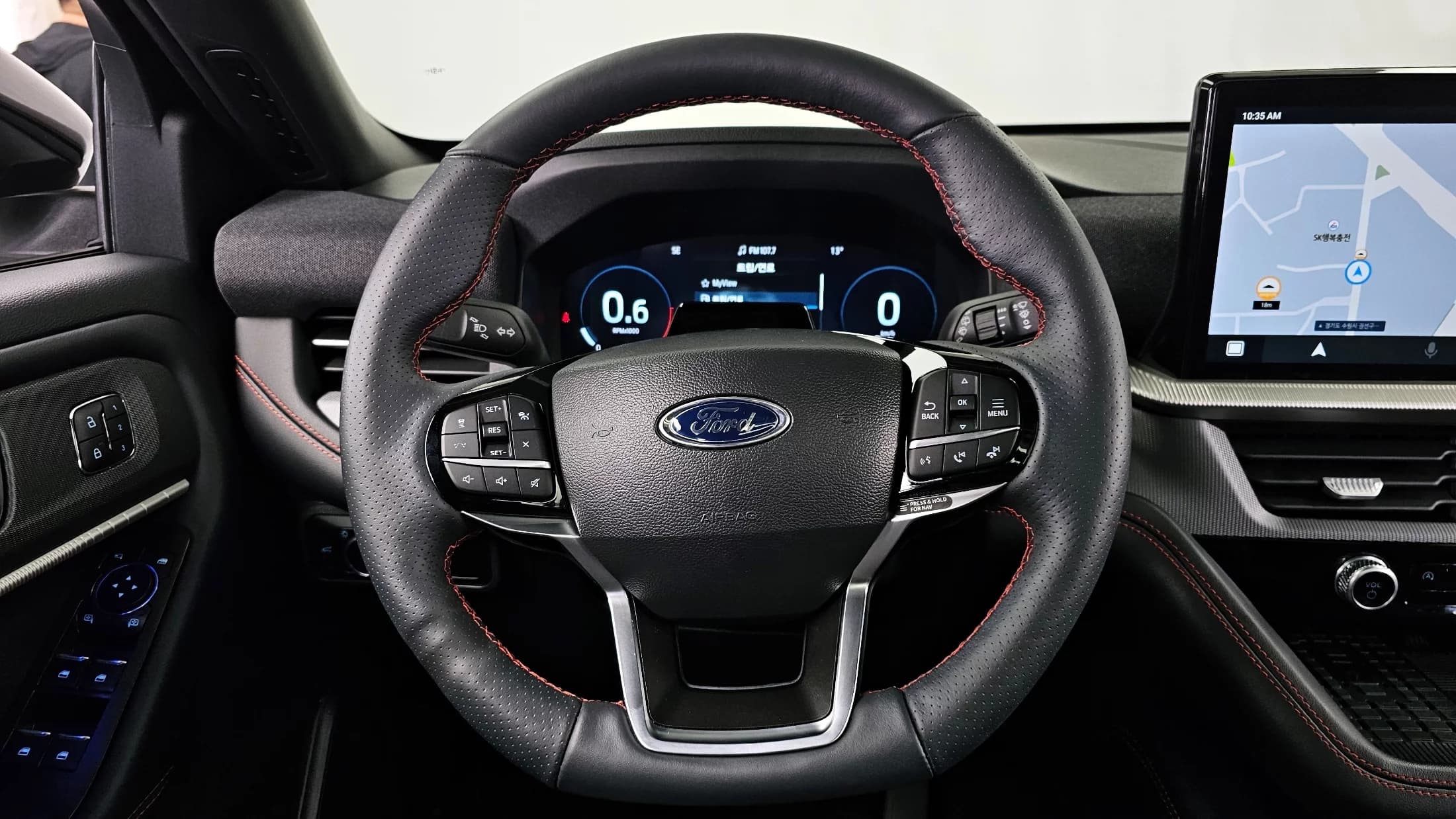 Ford EXPLORER 2.3 ST-Line 4WD, 2025 г. 20964 км. — фото 13