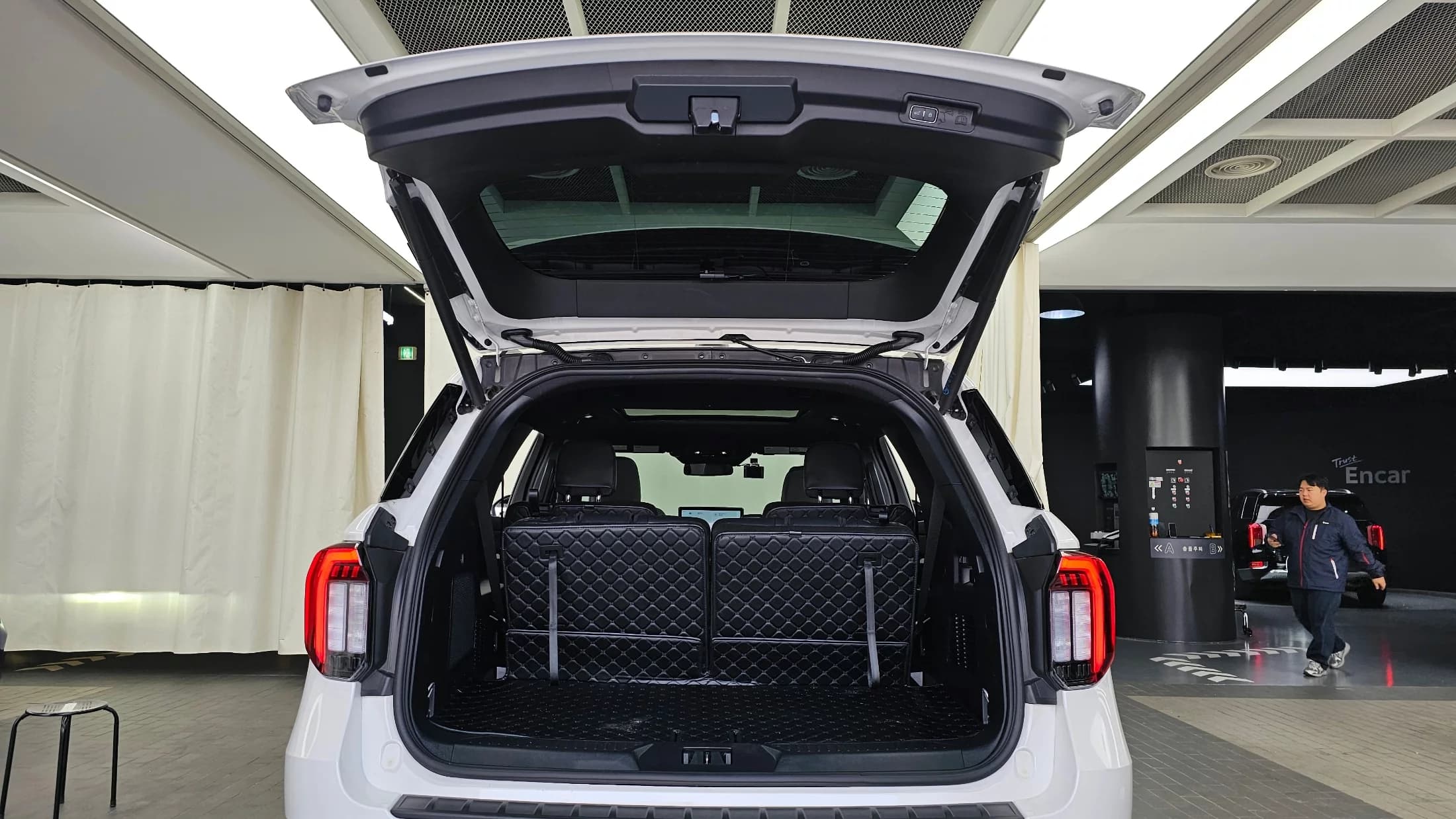 Ford EXPLORER 2.3 ST-Line 4WD, 2025 г. 20964 км. — фото 20