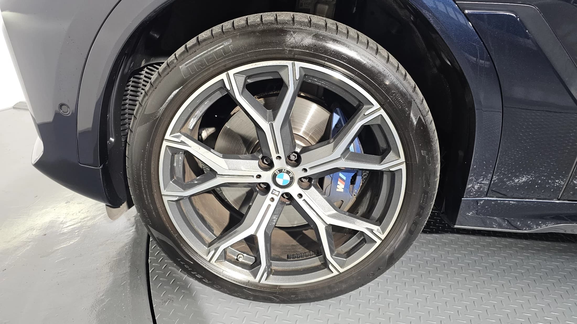 BMW X6 xDrive40i M Sport, 2023 г. 51792 км. — фото 5