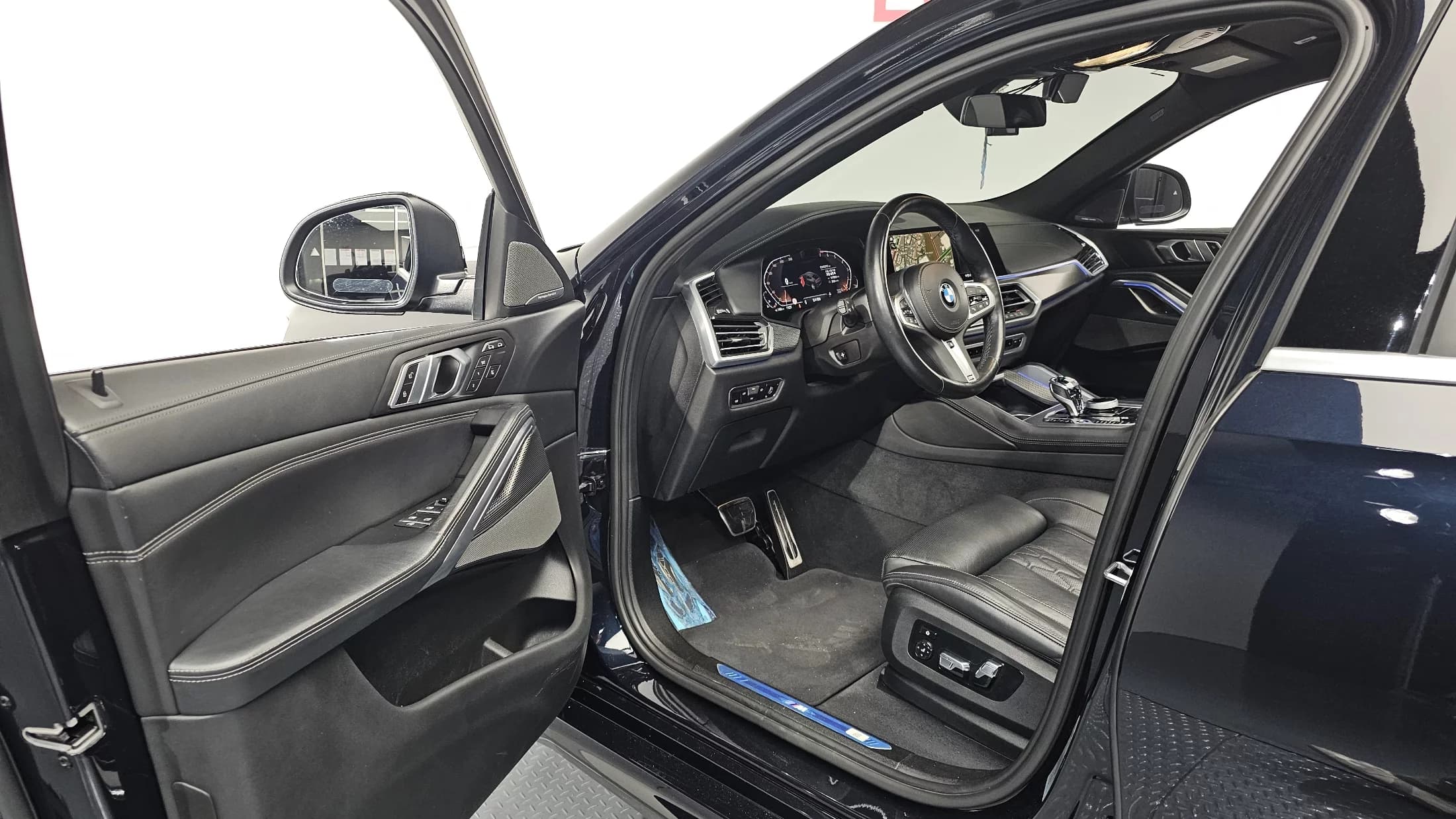 BMW X6 xDrive40i M Sport, 2023 г. 51792 км. — фото 10