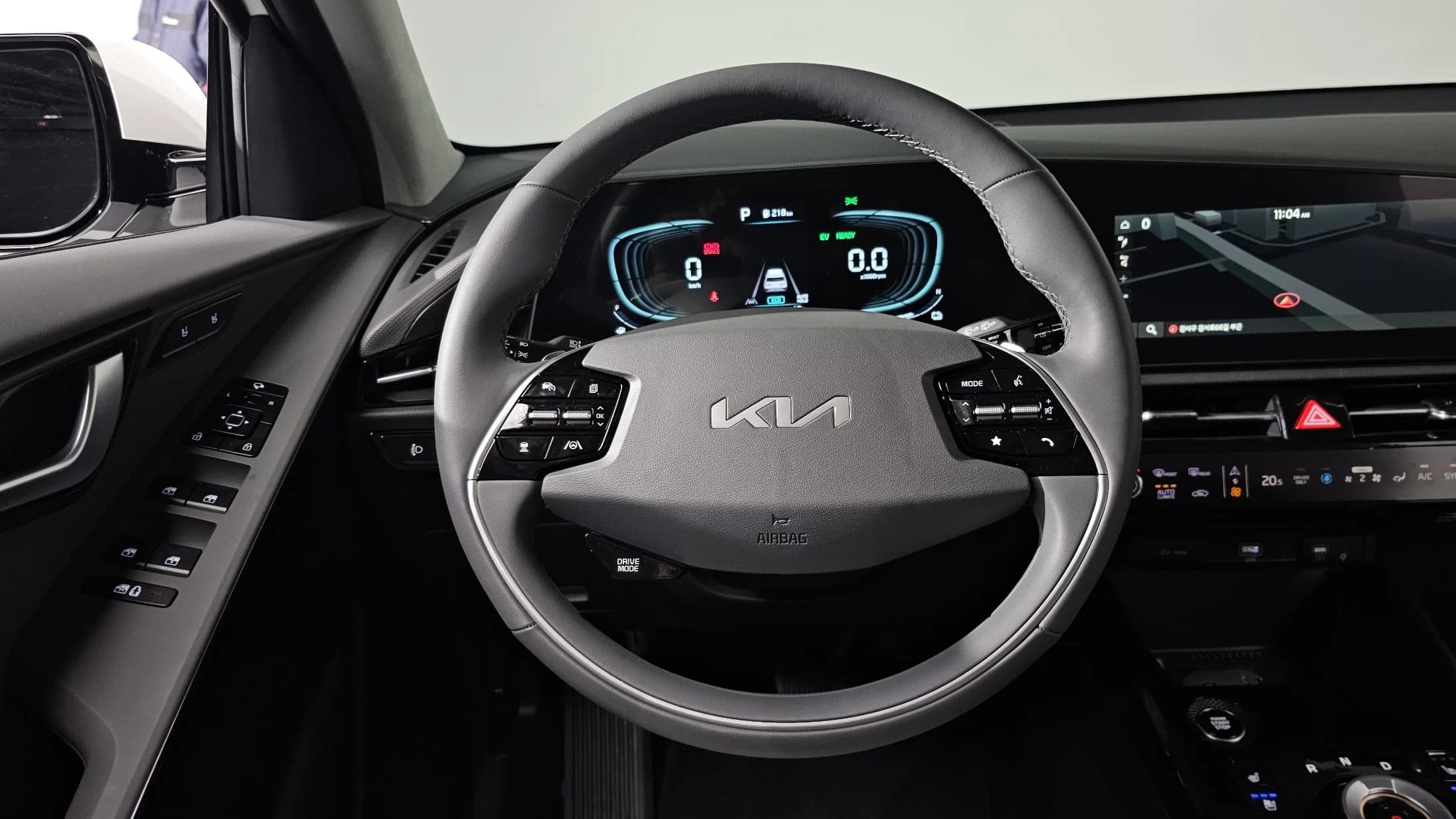 Kia Niro Prestige, гибрид, 2025 г. 841 км. — фото 12