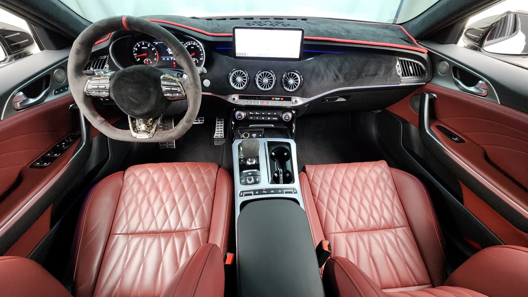 Kia Stinger 3.3 GT, 2022 г. 50785 км. — фото 7