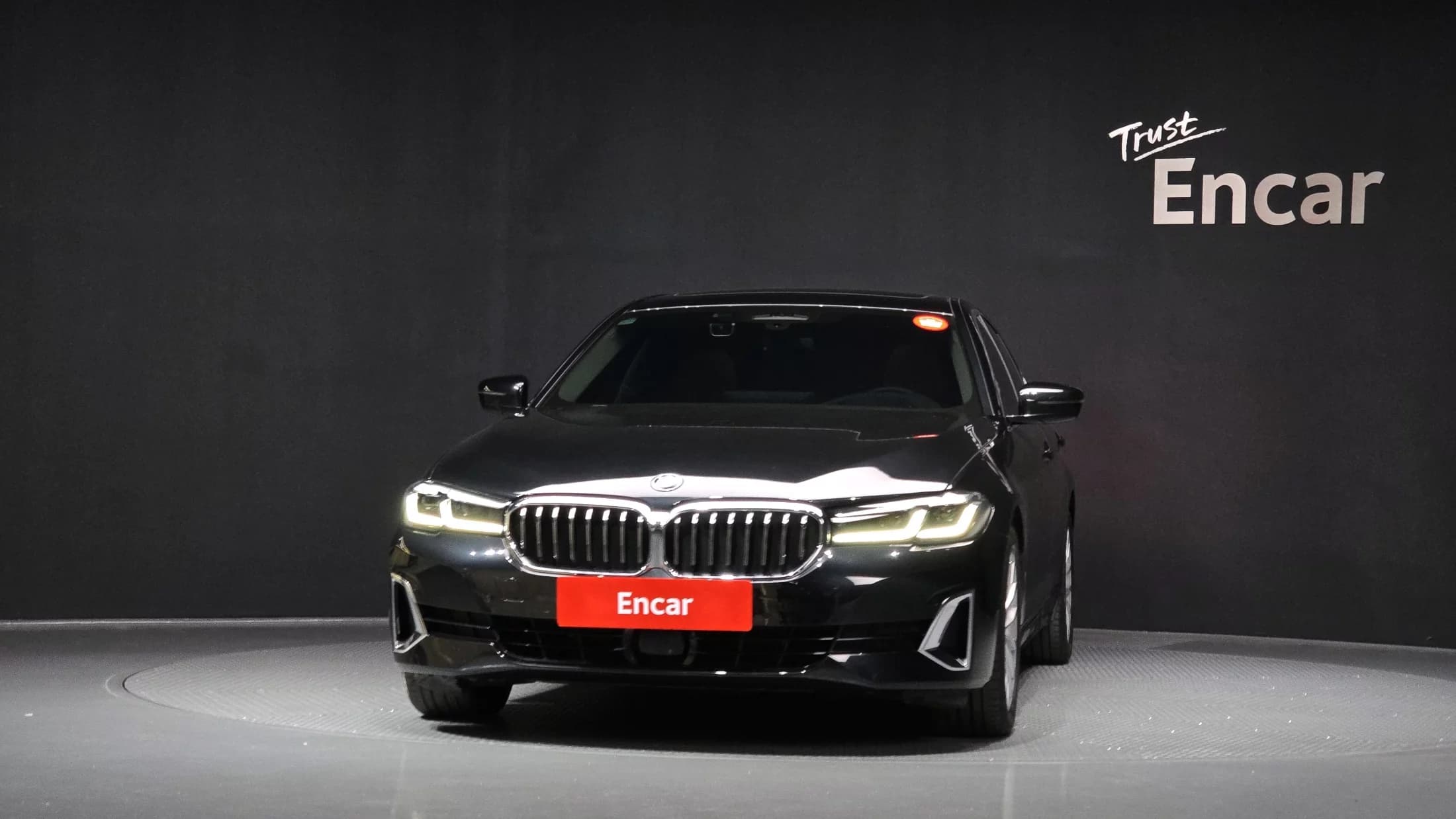 BMW 5-Series 520i Luxury, 2022 г. 27013 км. — фото 3