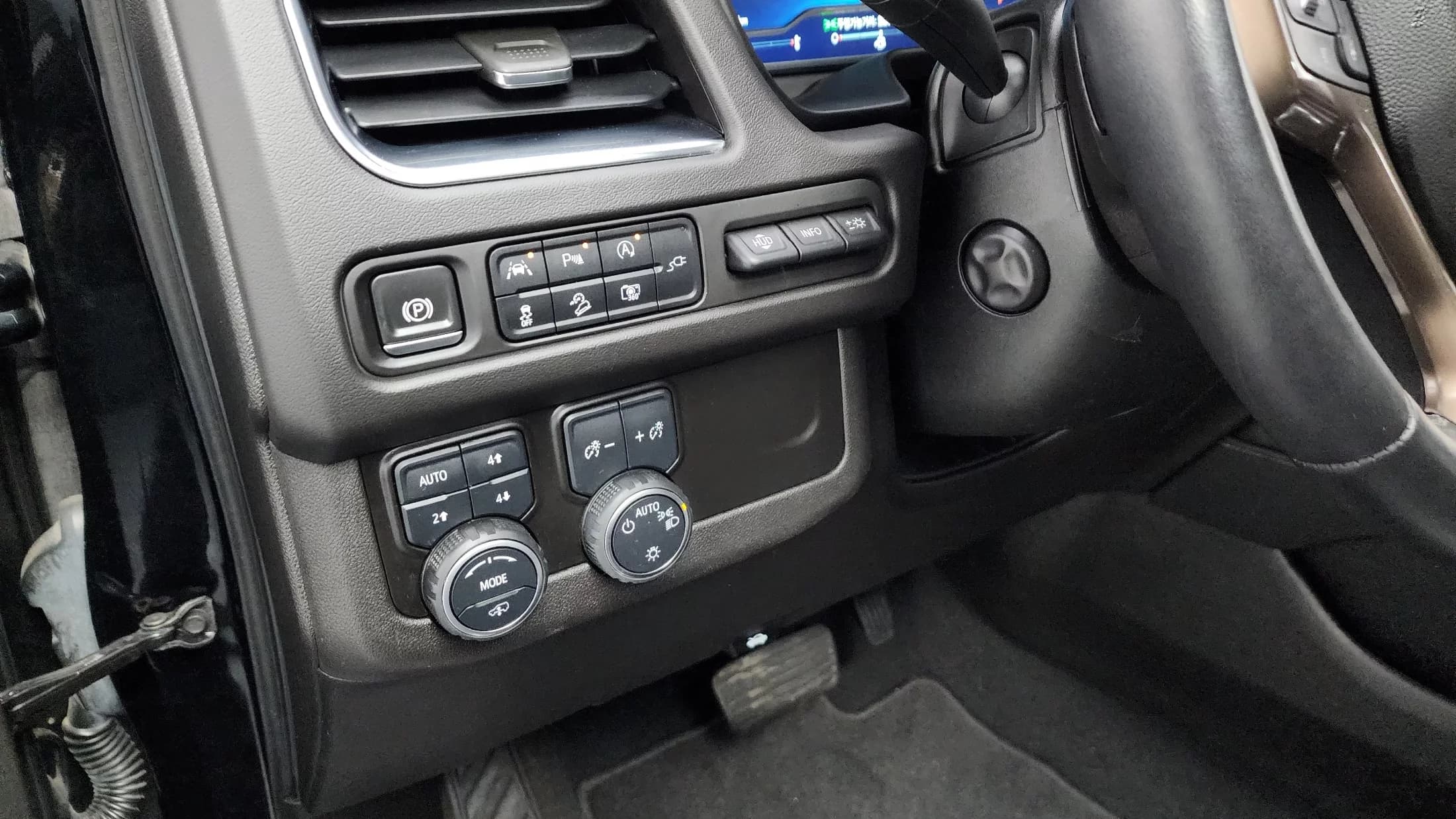 Daewoo Tahoe 6.2 High Country 4WD, 2022 г. 13421 км. — фото 17