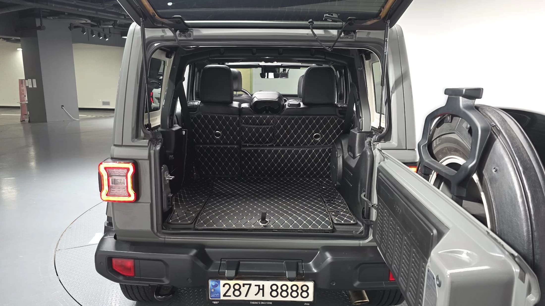 Jeep WRANGLER 2.0 Overland Power Top 4Door, 2023 г. 27237 км. — фото 19